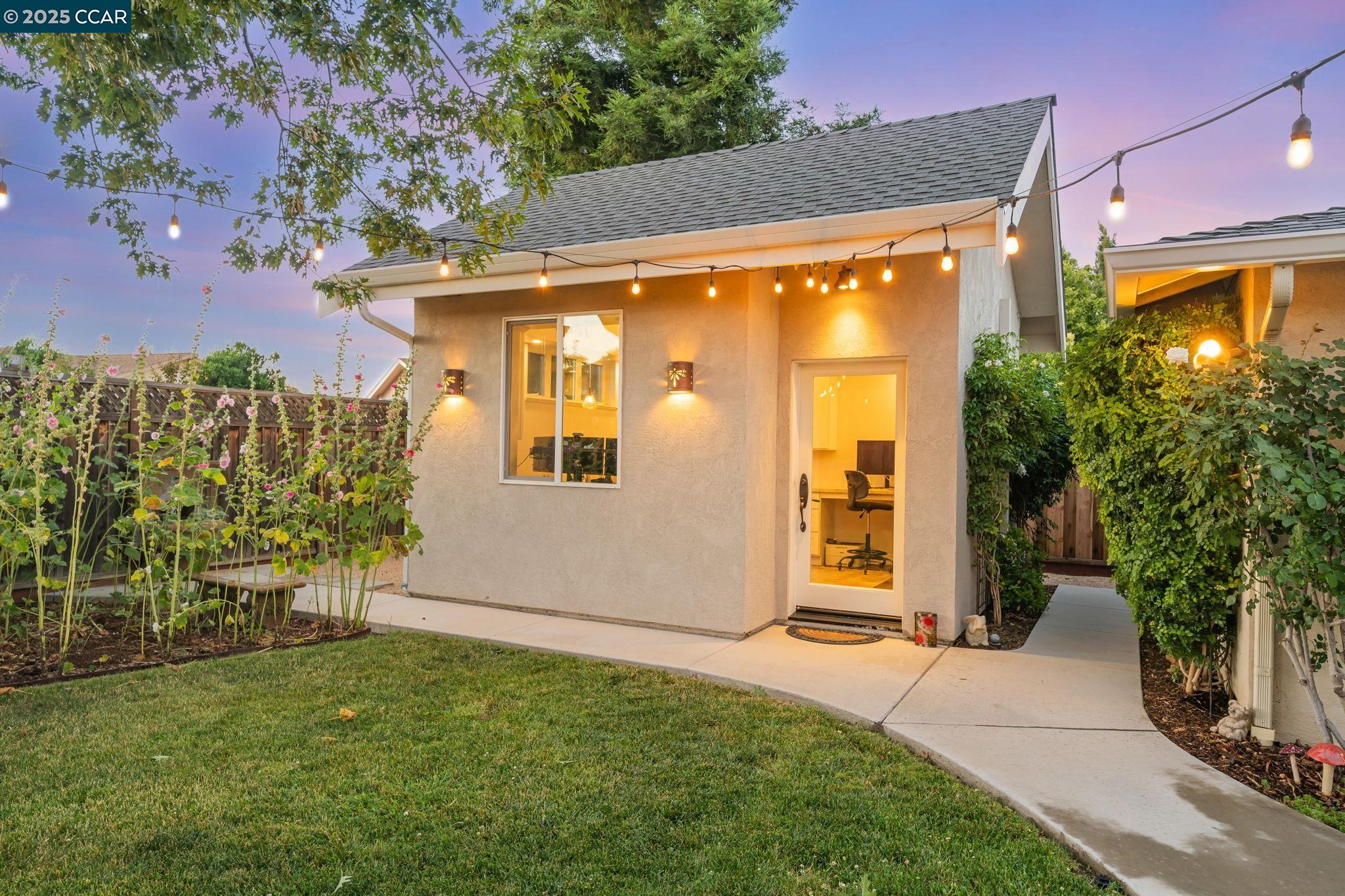 819 Wall St, Livermore, California 94550, 4 Bedrooms Bedrooms, 7 Rooms Rooms,2 BathroomsBathrooms,Residential,For Sale,819 Wall St,41103422