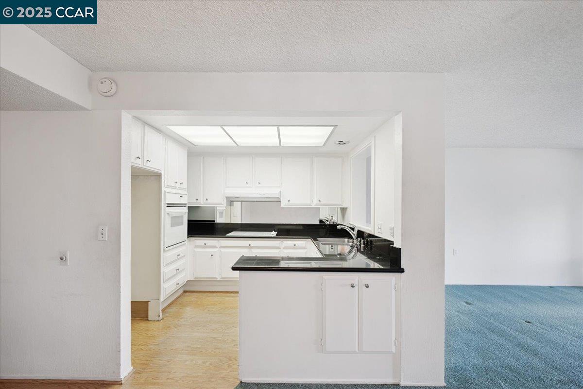 1429 Skycrest Dr # 3, Walnut Creek, California 94595, 3 Bedrooms Bedrooms, 6 Rooms Rooms,2 BathroomsBathrooms,Residential,For Sale,1429 Skycrest Dr # 3,41103423