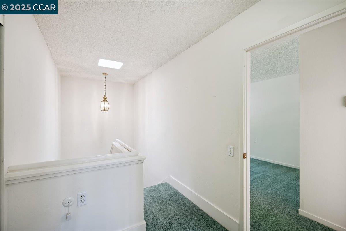 1429 Skycrest Dr # 3, Walnut Creek, California 94595, 3 Bedrooms Bedrooms, 6 Rooms Rooms,2 BathroomsBathrooms,Residential,For Sale,1429 Skycrest Dr # 3,41103423