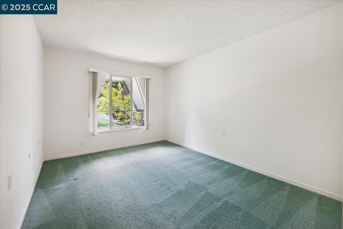 1429 Skycrest Dr # 3, Walnut Creek, California 94595, 3 Bedrooms Bedrooms, 6 Rooms Rooms,2 BathroomsBathrooms,Residential,For Sale,1429 Skycrest Dr # 3,41103423