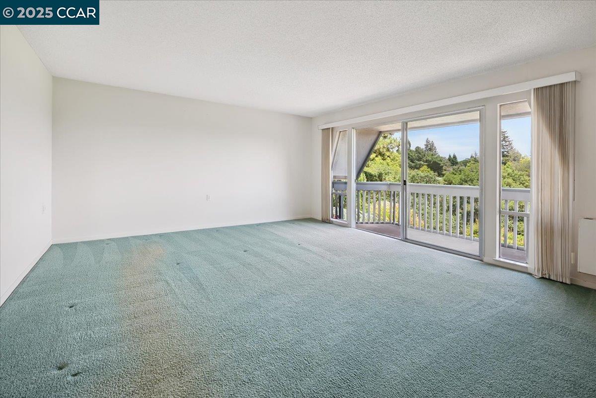 1429 Skycrest Dr # 3, Walnut Creek, California 94595, 3 Bedrooms Bedrooms, 6 Rooms Rooms,2 BathroomsBathrooms,Residential,For Sale,1429 Skycrest Dr # 3,41103423