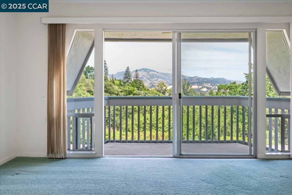 1429 Skycrest Dr # 3, Walnut Creek, California 94595, 3 Bedrooms Bedrooms, 6 Rooms Rooms,2 BathroomsBathrooms,Residential,For Sale,1429 Skycrest Dr # 3,41103423