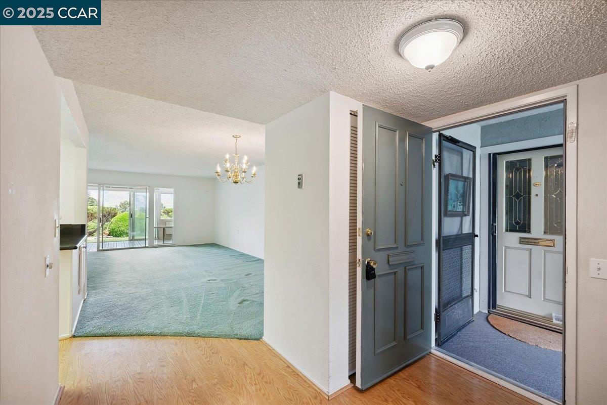 1429 Skycrest Dr # 3, Walnut Creek, California 94595, 3 Bedrooms Bedrooms, 6 Rooms Rooms,2 BathroomsBathrooms,Residential,For Sale,1429 Skycrest Dr # 3,41103423