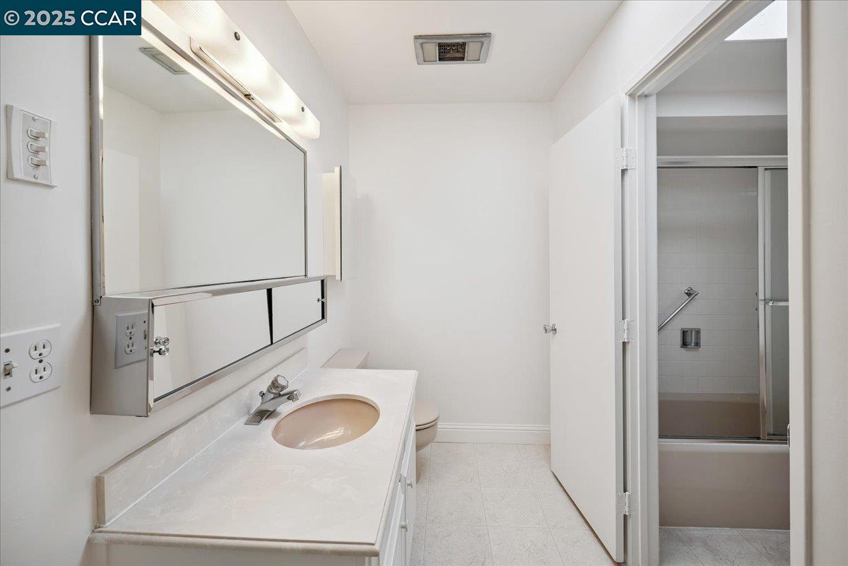 1429 Skycrest Dr # 3, Walnut Creek, California 94595, 3 Bedrooms Bedrooms, 6 Rooms Rooms,2 BathroomsBathrooms,Residential,For Sale,1429 Skycrest Dr # 3,41103423