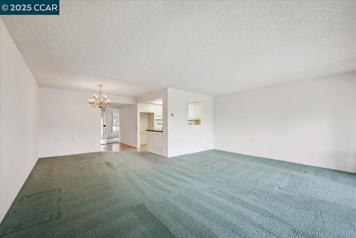 1429 Skycrest Dr # 3, Walnut Creek, California 94595, 3 Bedrooms Bedrooms, 6 Rooms Rooms,2 BathroomsBathrooms,Residential,For Sale,1429 Skycrest Dr # 3,41103423