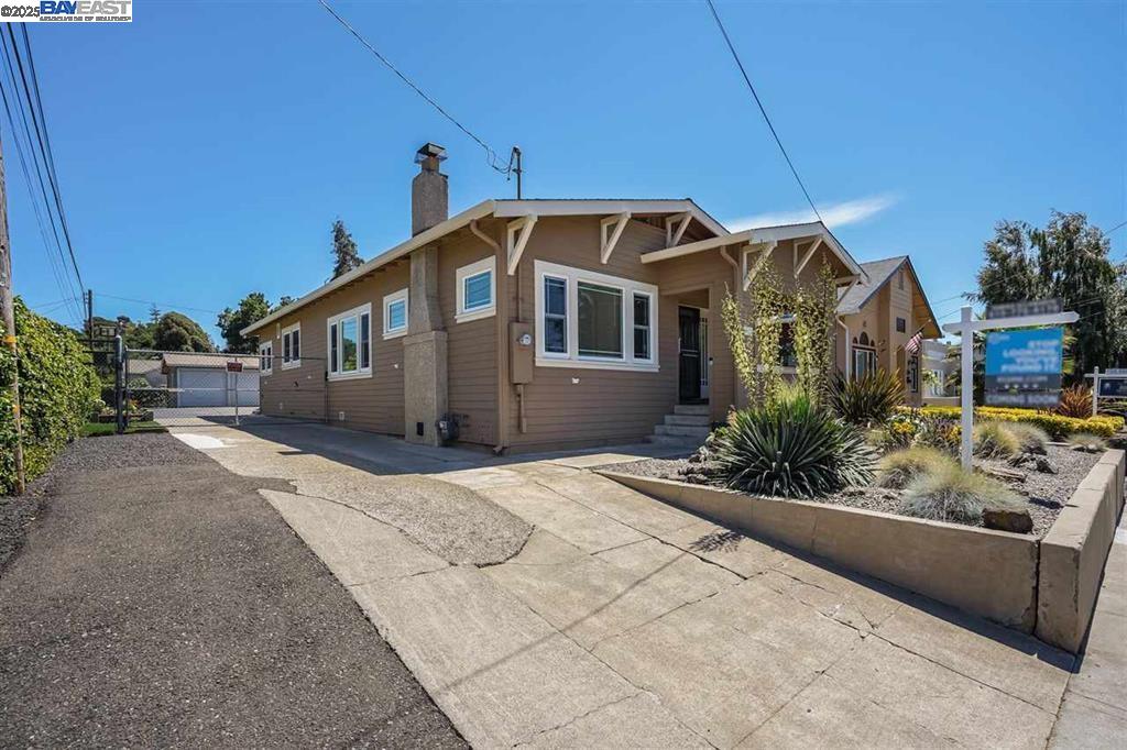 1621 D ST, Hayward, California 94541, 3 Bedrooms Bedrooms, 6 Rooms Rooms,1 BathroomBathrooms,Residential,For Sale,1621 D ST,41103425