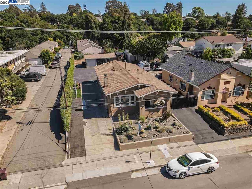1621 D ST, Hayward, California 94541, 3 Bedrooms Bedrooms, 6 Rooms Rooms,1 BathroomBathrooms,Residential,For Sale,1621 D ST,41103425