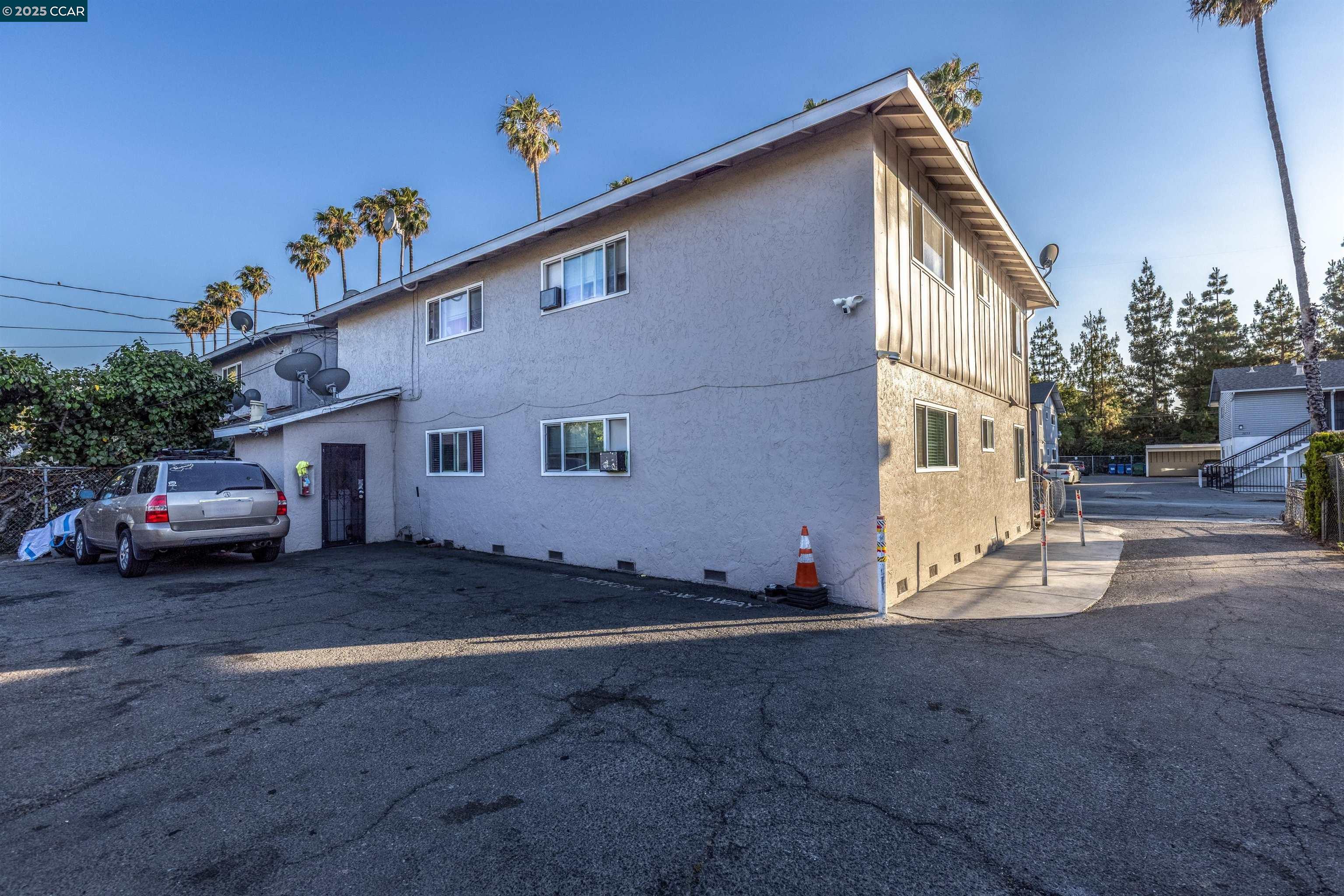 3074 Pearl Ave, San Jose, California 95136, ,Residential Income,For Sale,3074 Pearl Ave,41103428