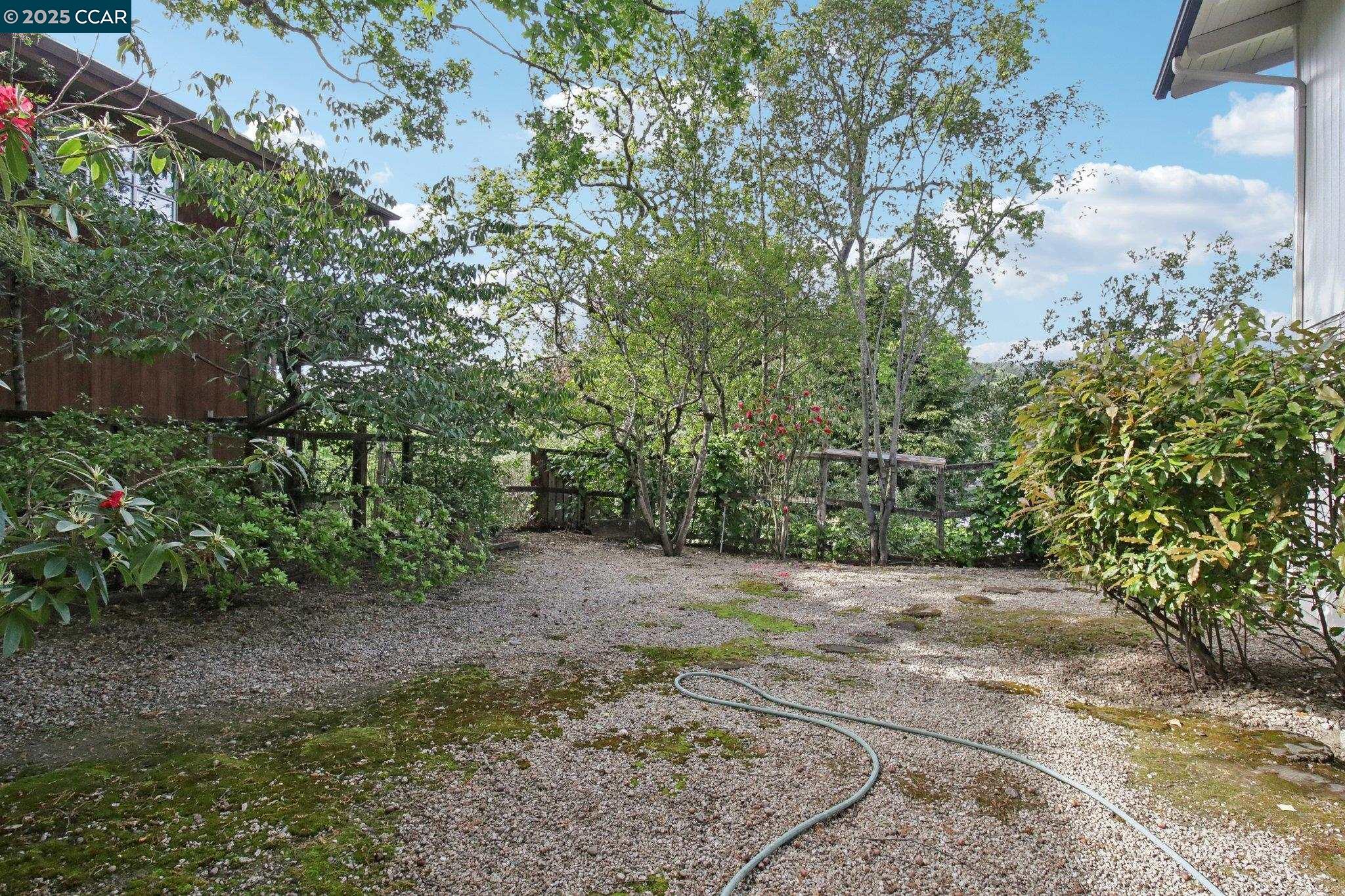 30 La Cuesta Rd, Orinda, California 94563, 3 Bedrooms Bedrooms, 9 Rooms Rooms,3 BathroomsBathrooms,Residential,For Sale,30 La Cuesta Rd,41103430