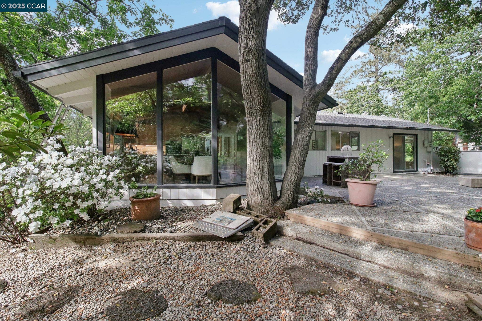 30 La Cuesta Rd, Orinda, California 94563, 3 Bedrooms Bedrooms, 9 Rooms Rooms,3 BathroomsBathrooms,Residential,For Sale,30 La Cuesta Rd,41103430