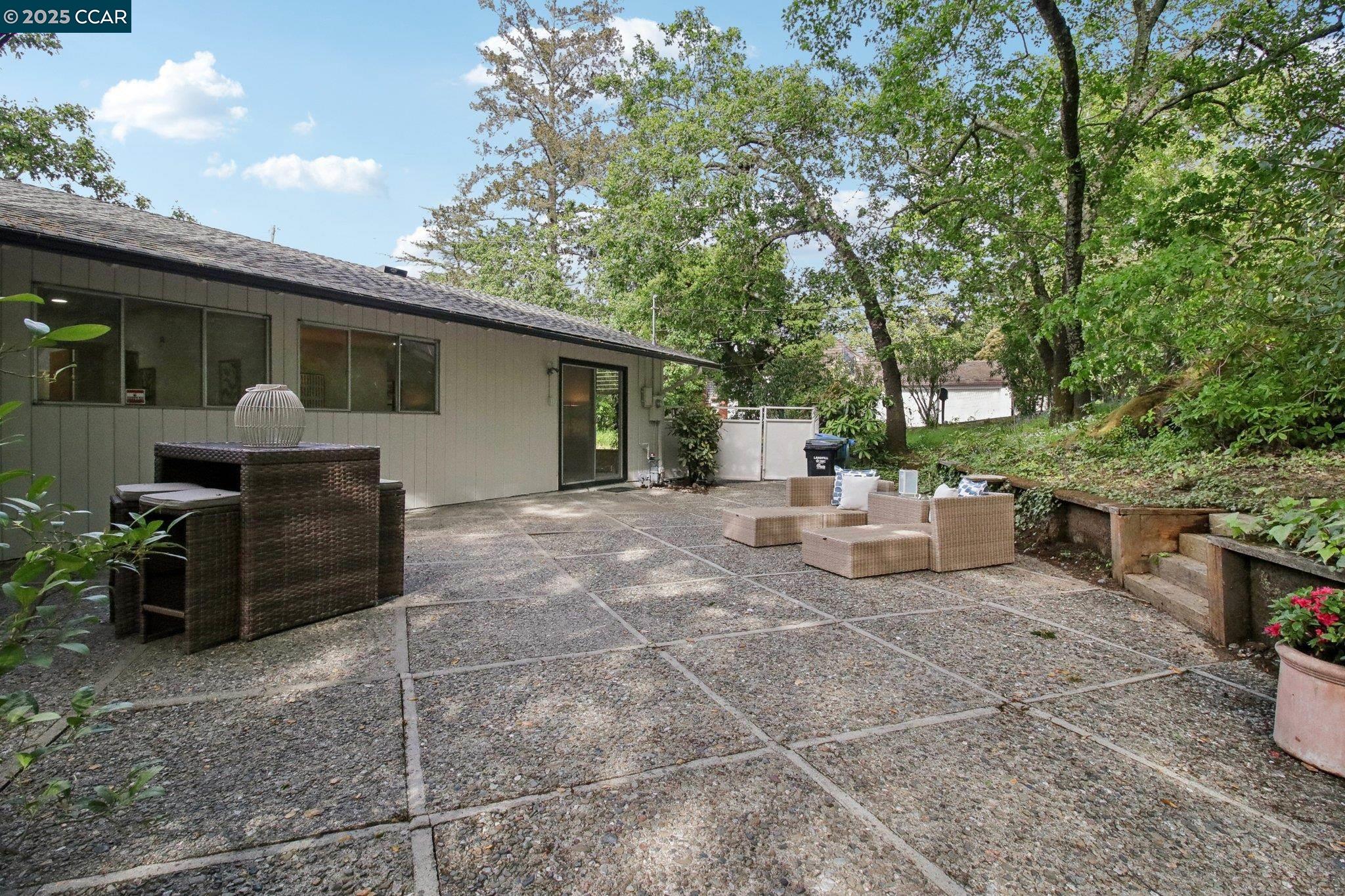 30 La Cuesta Rd, Orinda, California 94563, 3 Bedrooms Bedrooms, 9 Rooms Rooms,3 BathroomsBathrooms,Residential,For Sale,30 La Cuesta Rd,41103430