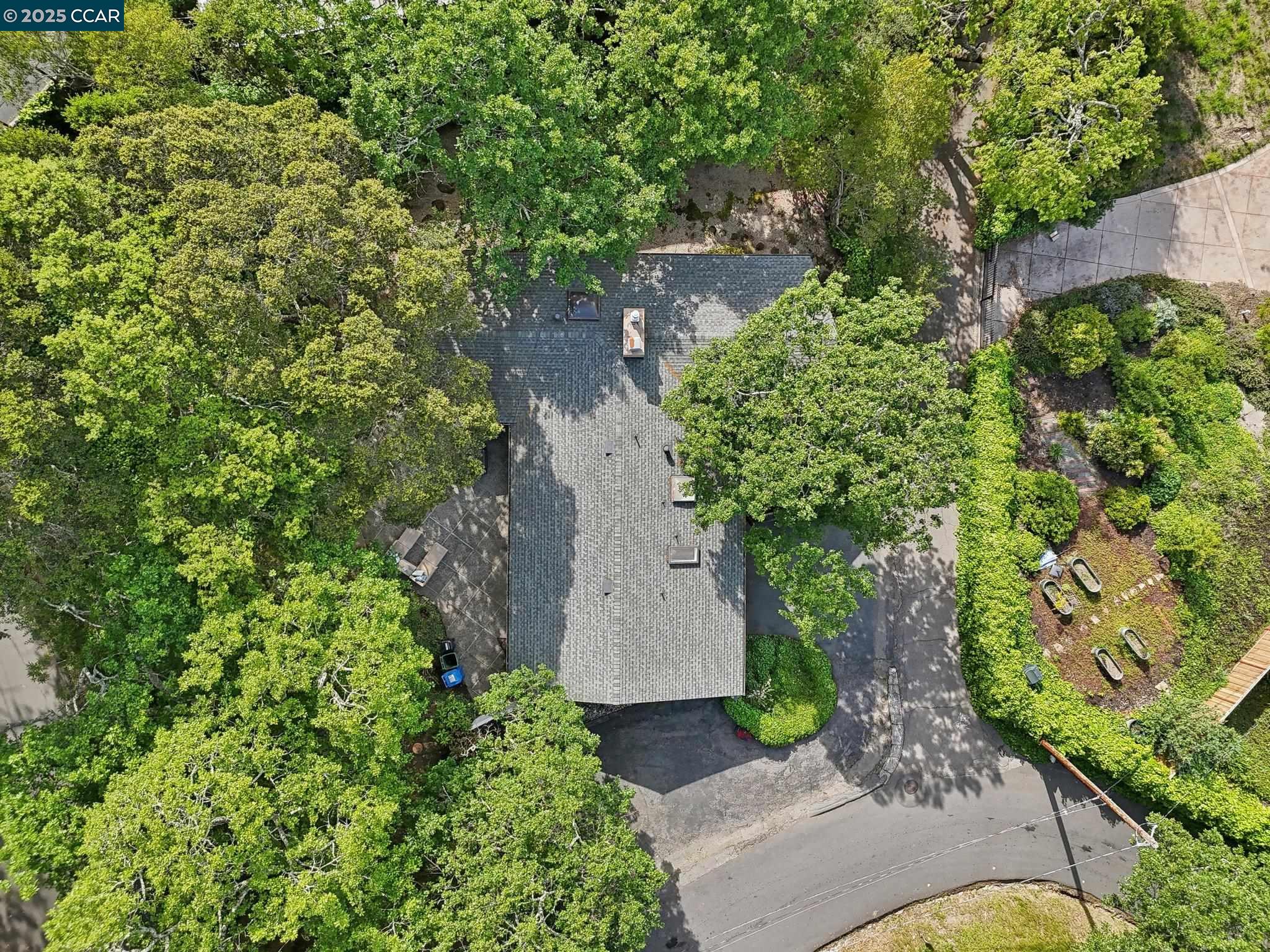 30 La Cuesta Rd, Orinda, California 94563, 3 Bedrooms Bedrooms, 9 Rooms Rooms,3 BathroomsBathrooms,Residential,For Sale,30 La Cuesta Rd,41103430