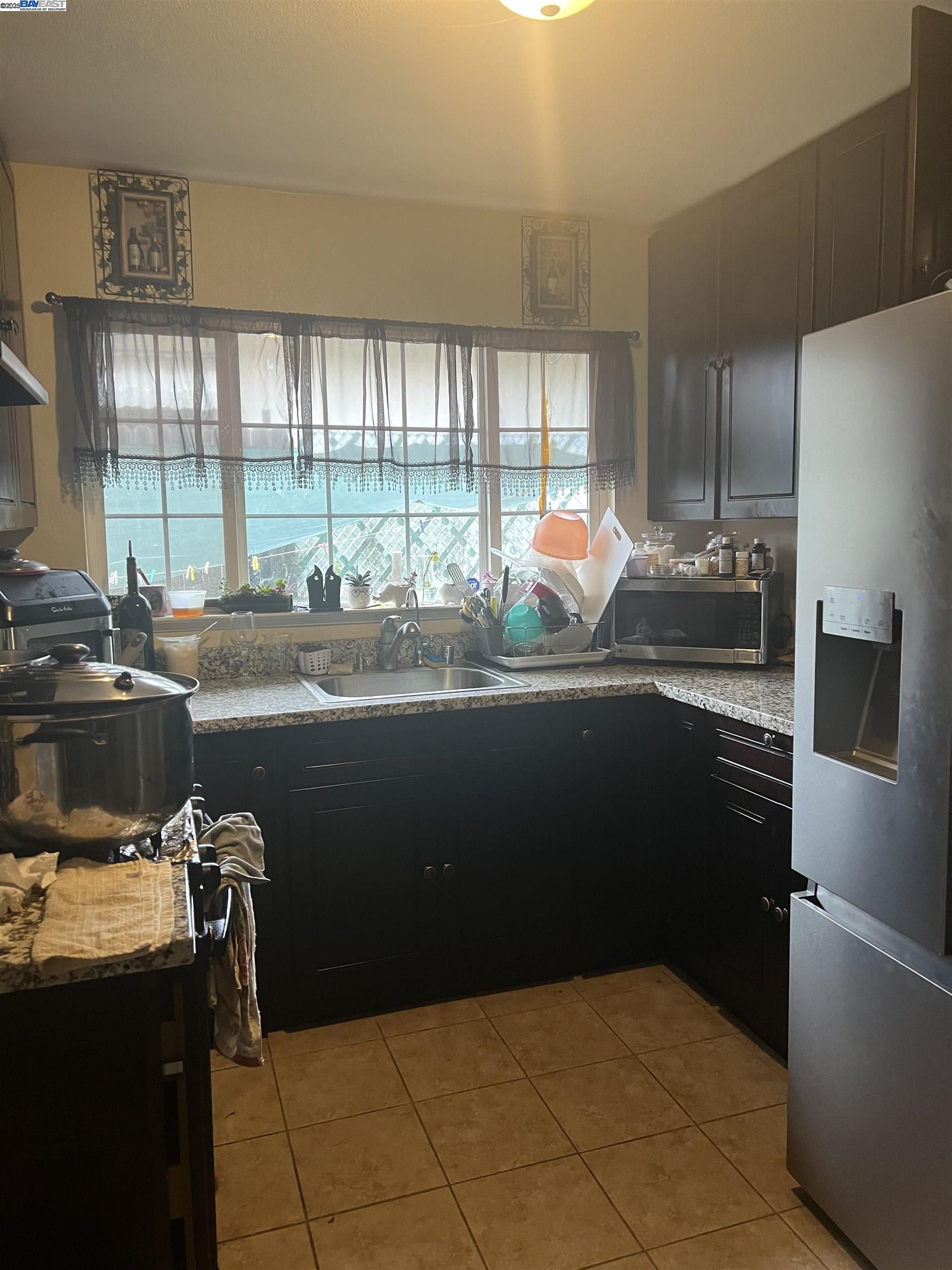 124 BENJAMIN ST, Vallejo, California 94589, 3 Bedrooms Bedrooms, 5 Rooms Rooms,2 BathroomsBathrooms,Residential,For Sale,124 BENJAMIN ST,41103431