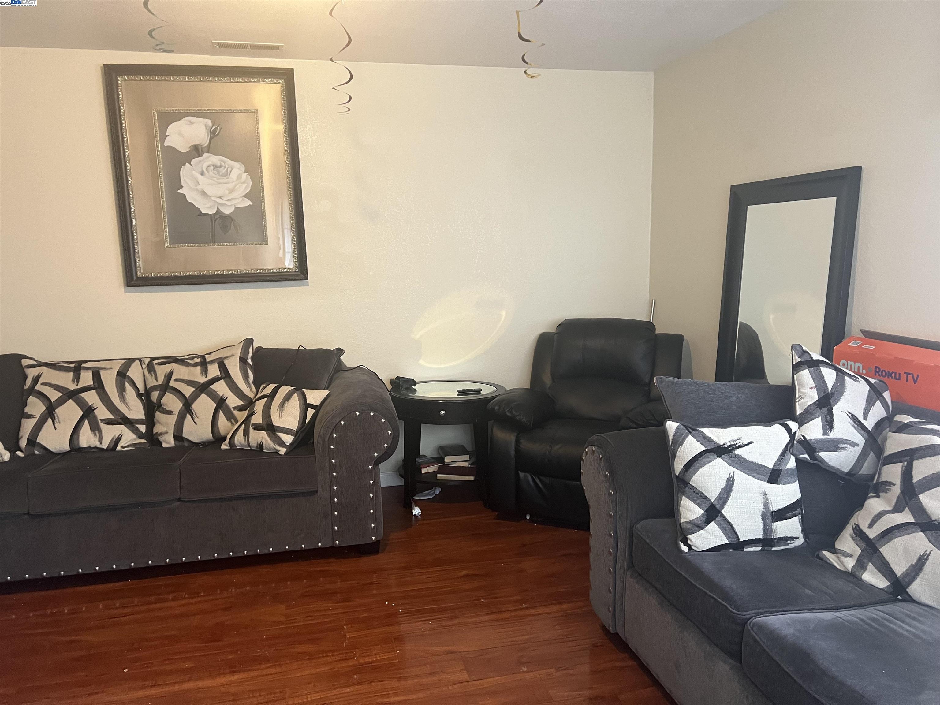 124 BENJAMIN ST, Vallejo, California 94589, 3 Bedrooms Bedrooms, 5 Rooms Rooms,2 BathroomsBathrooms,Residential,For Sale,124 BENJAMIN ST,41103431