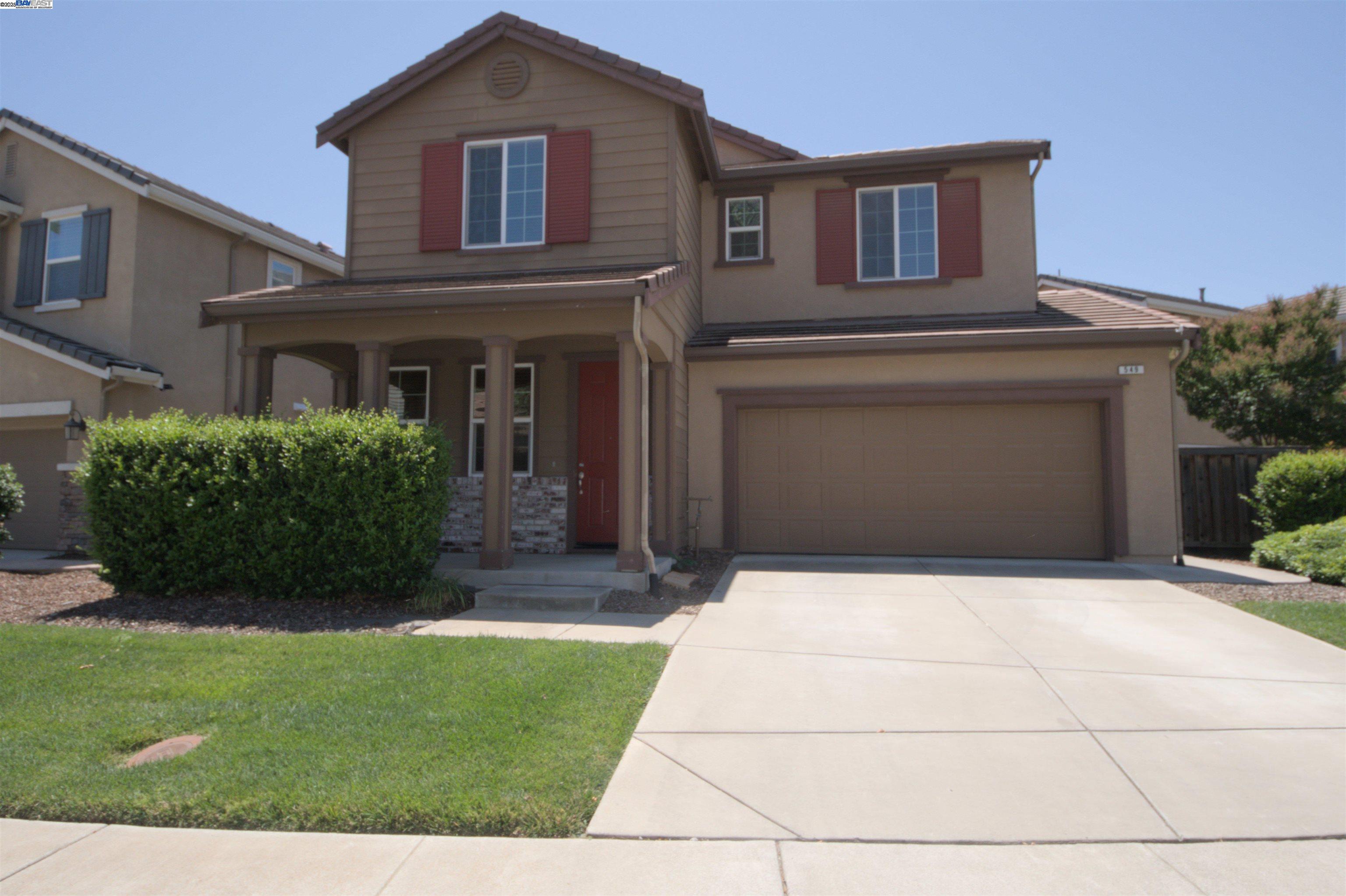Detail Gallery Image 1 of 39 For 549 Chaparral Loop, Vacaville,  CA 95688 - 3 Beds | 2/1 Baths
