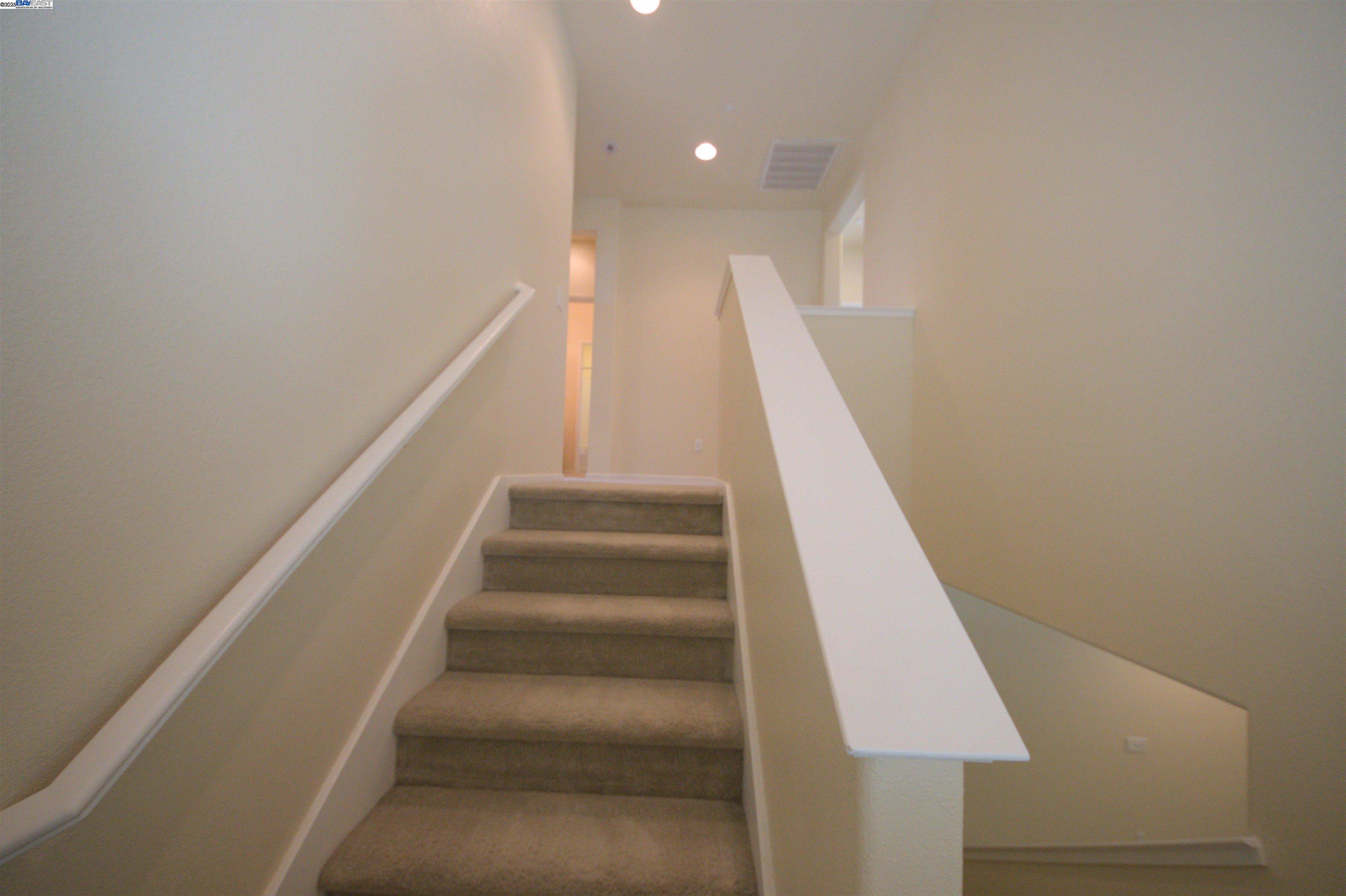 Detail Gallery Image 17 of 39 For 549 Chaparral Loop, Vacaville,  CA 95688 - 3 Beds | 2/1 Baths