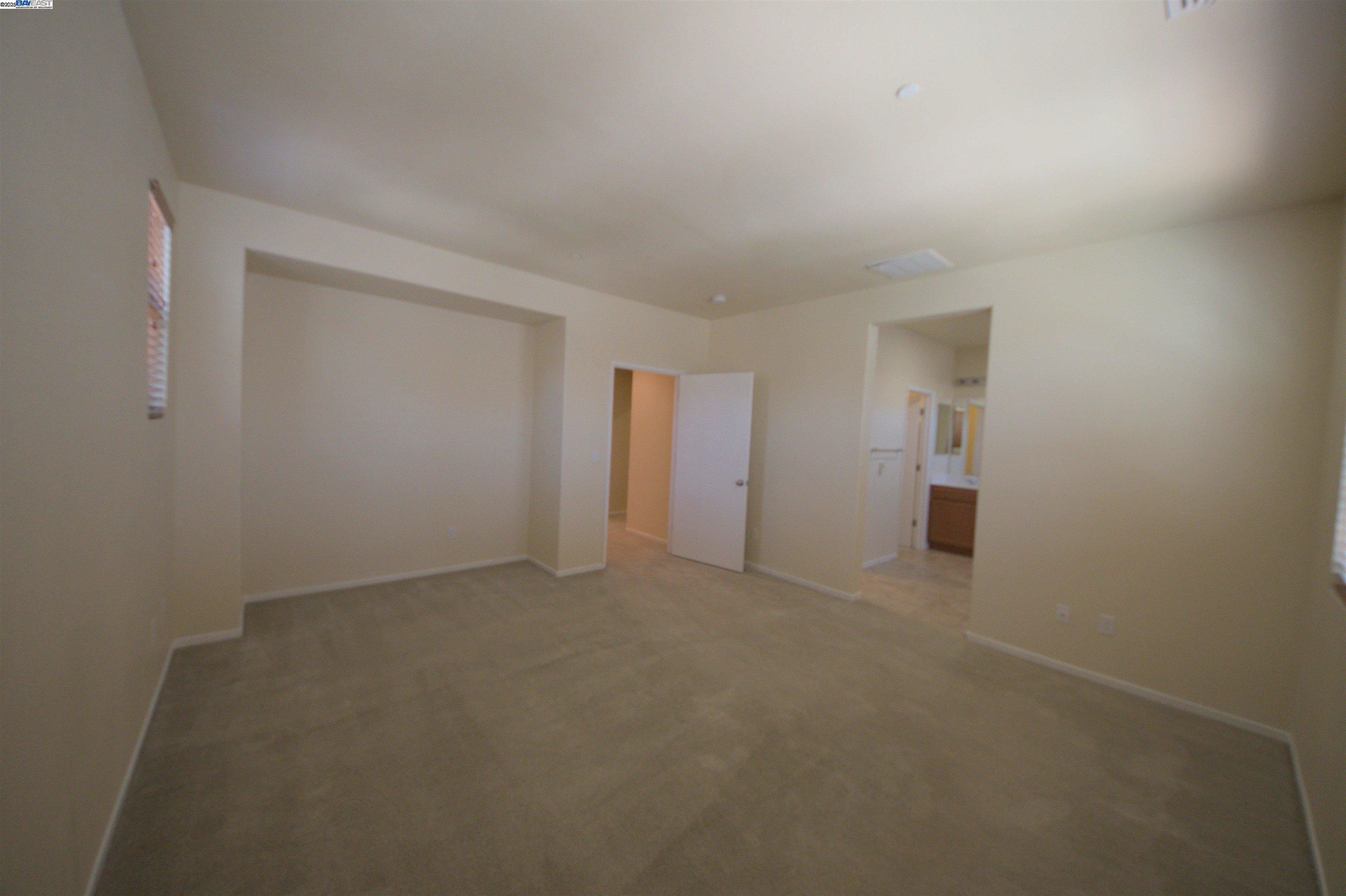 Detail Gallery Image 22 of 39 For 549 Chaparral Loop, Vacaville,  CA 95688 - 3 Beds | 2/1 Baths