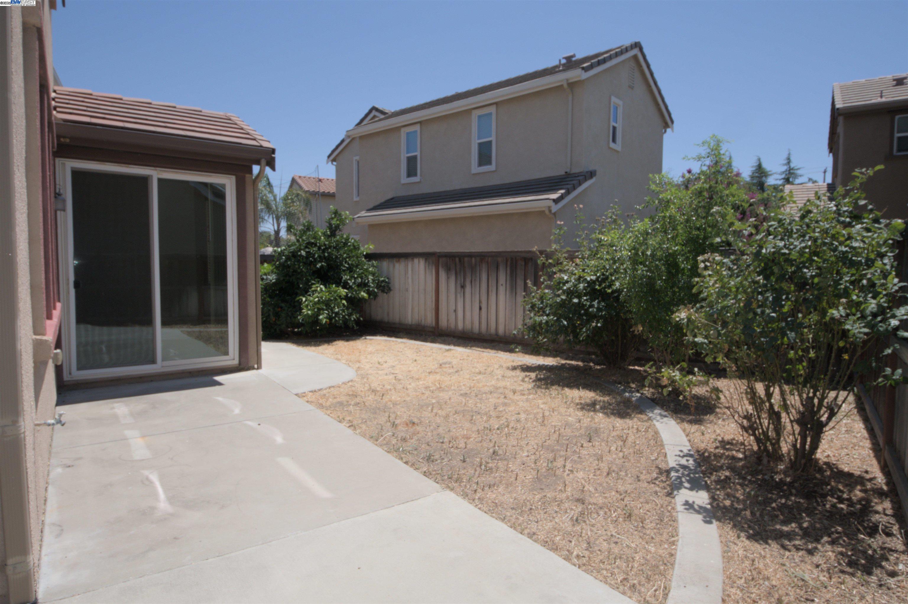 Detail Gallery Image 37 of 39 For 549 Chaparral Loop, Vacaville,  CA 95688 - 3 Beds | 2/1 Baths