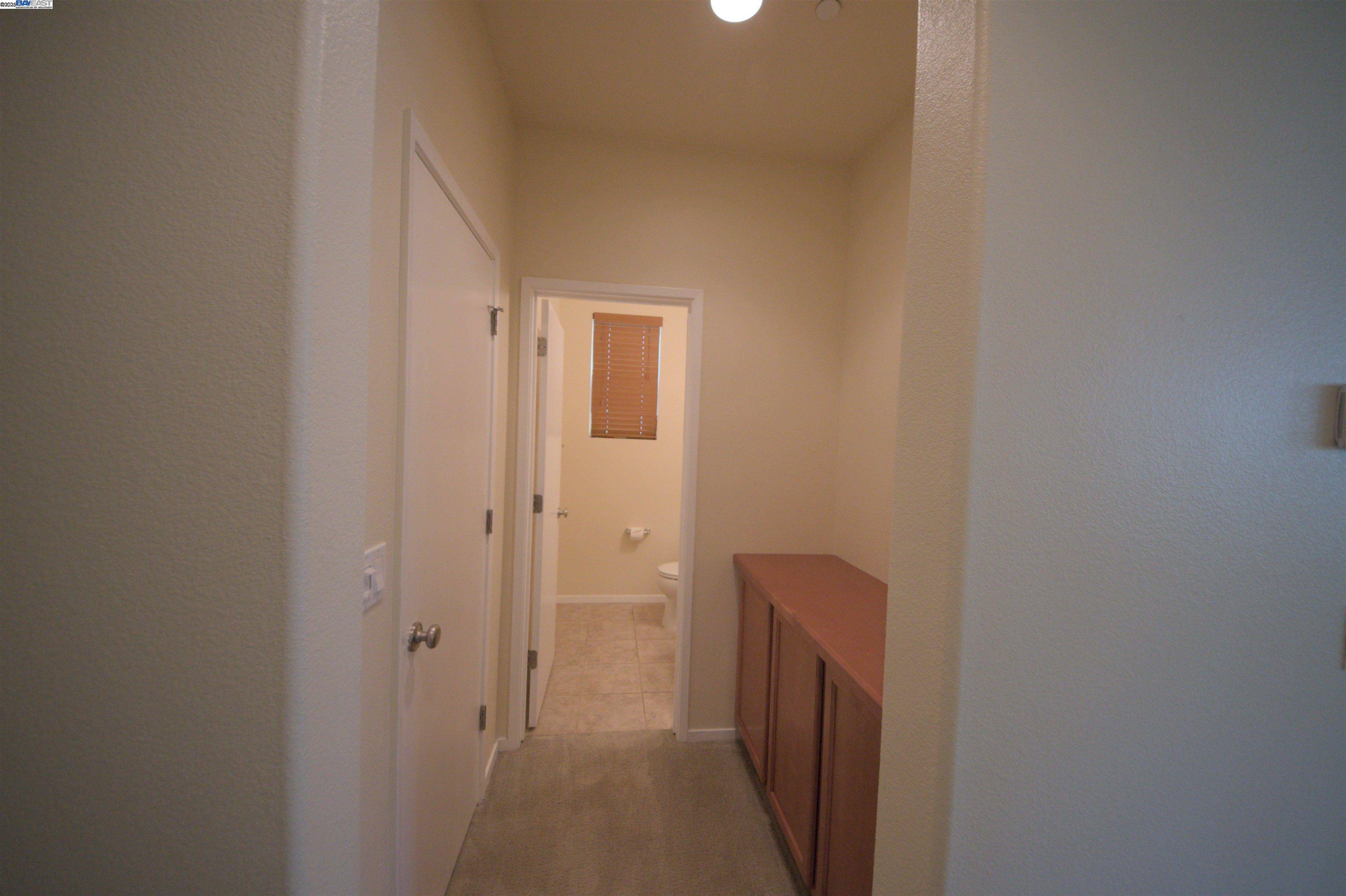 Detail Gallery Image 7 of 39 For 549 Chaparral Loop, Vacaville,  CA 95688 - 3 Beds | 2/1 Baths