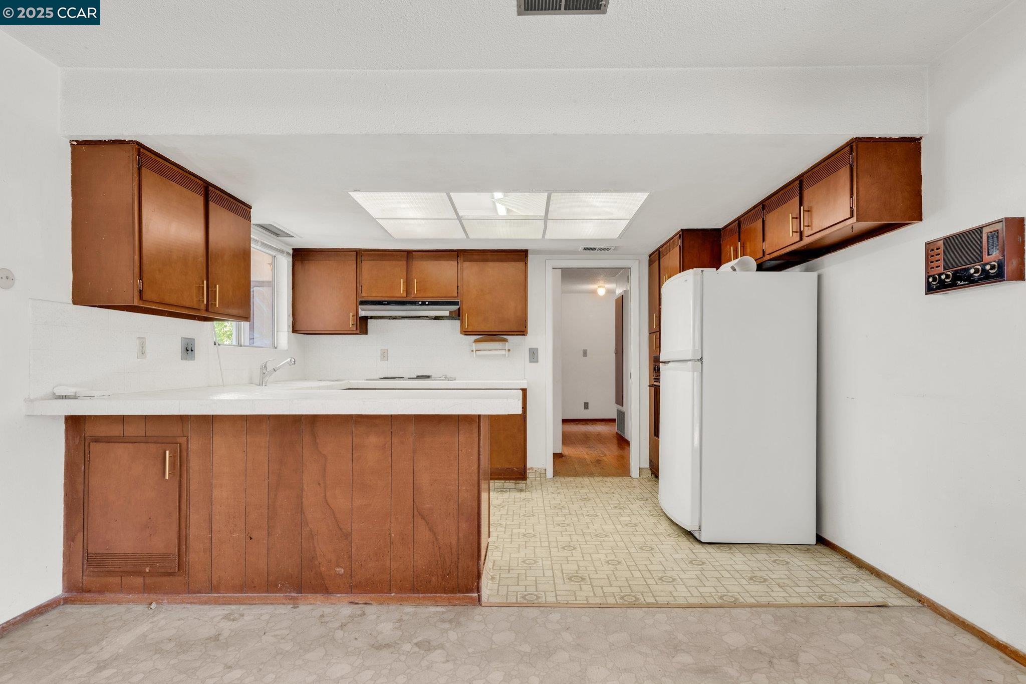 1150 Rolling Hill Way, Martinez, California 94553, 3 Bedrooms Bedrooms, 6 Rooms Rooms,2 BathroomsBathrooms,Residential,For Sale,1150 Rolling Hill Way,41103434
