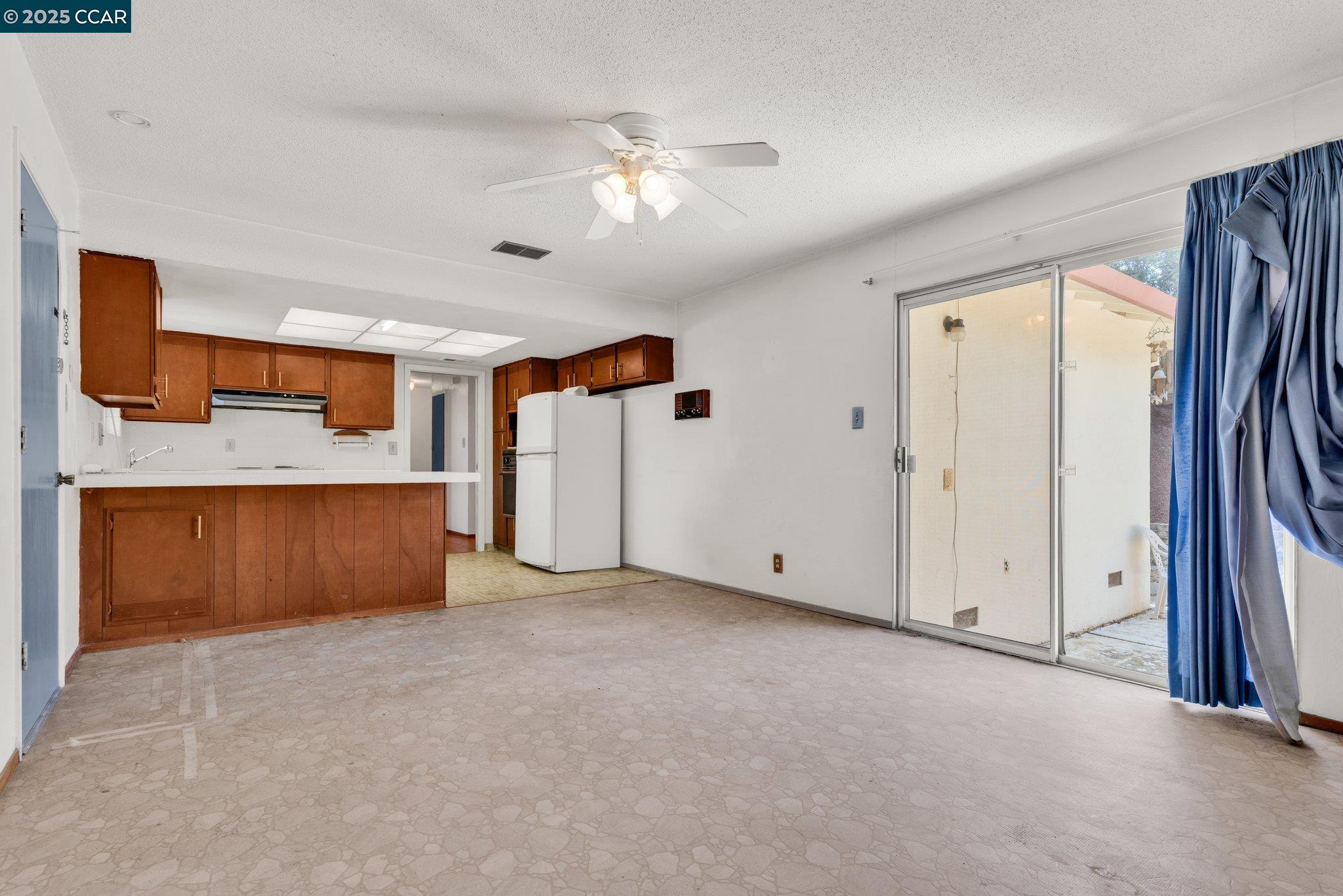 1150 Rolling Hill Way, Martinez, California 94553, 3 Bedrooms Bedrooms, 6 Rooms Rooms,2 BathroomsBathrooms,Residential,For Sale,1150 Rolling Hill Way,41103434