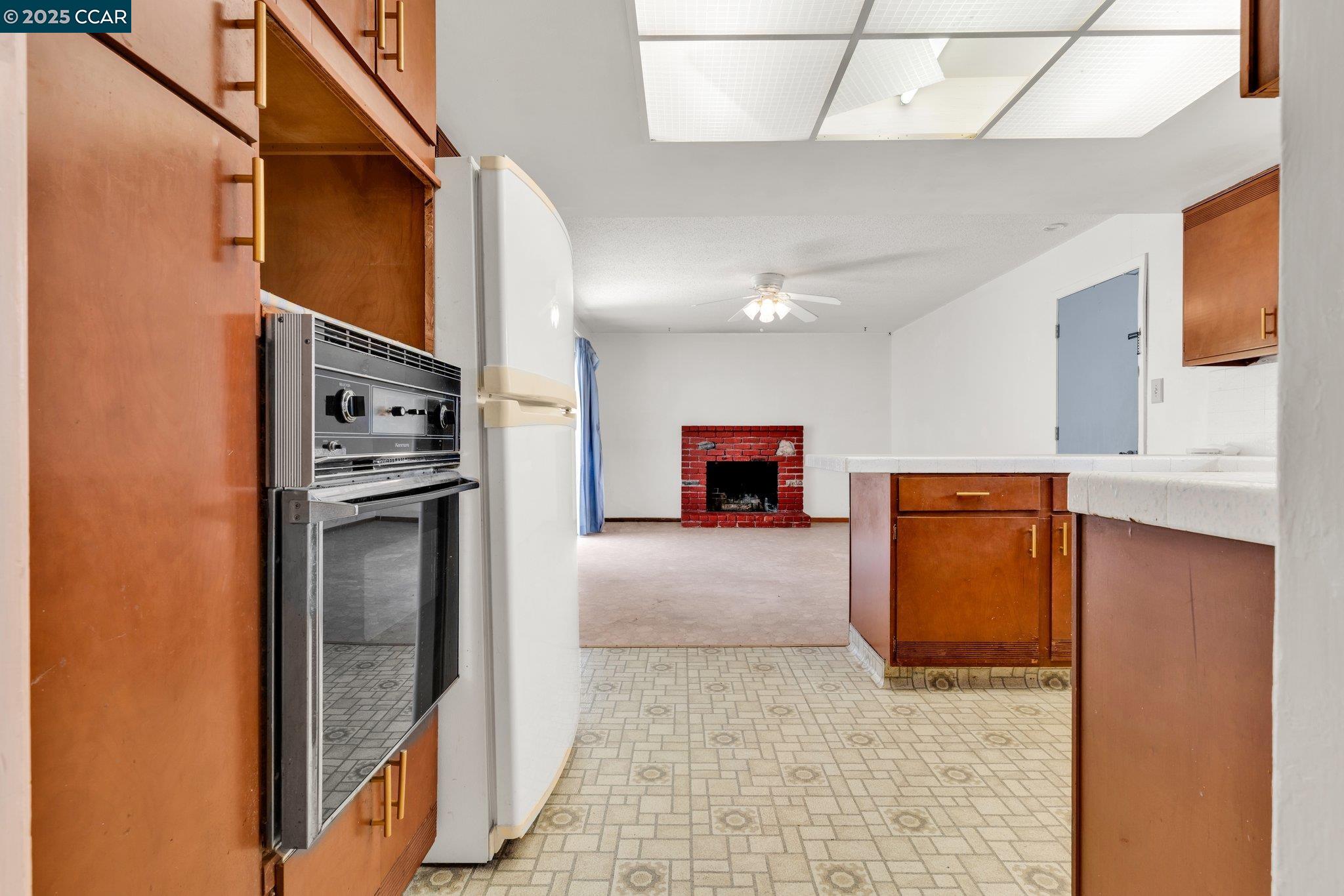 1150 Rolling Hill Way, Martinez, California 94553, 3 Bedrooms Bedrooms, 6 Rooms Rooms,2 BathroomsBathrooms,Residential,For Sale,1150 Rolling Hill Way,41103434