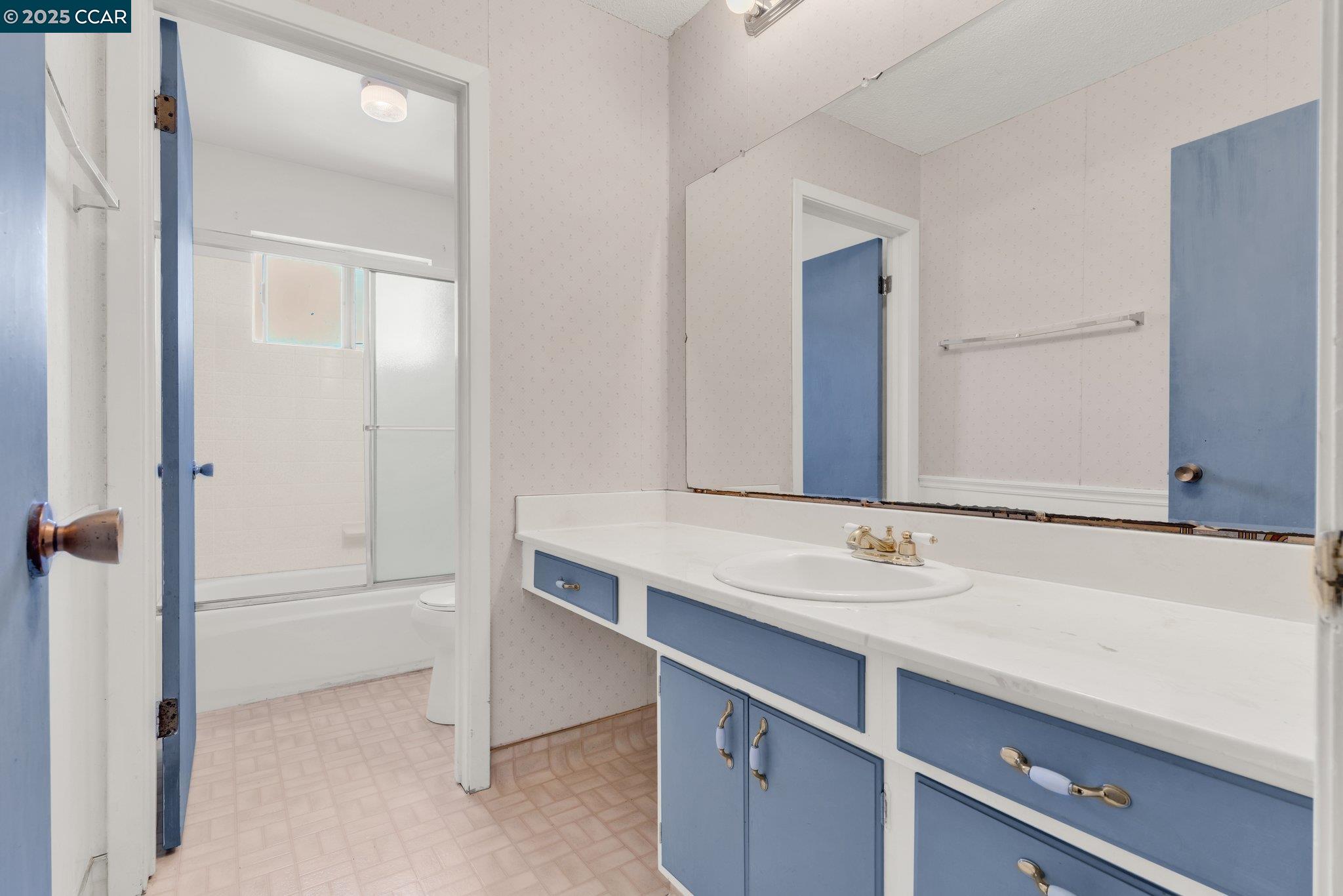 1150 Rolling Hill Way, Martinez, California 94553, 3 Bedrooms Bedrooms, 6 Rooms Rooms,2 BathroomsBathrooms,Residential,For Sale,1150 Rolling Hill Way,41103434