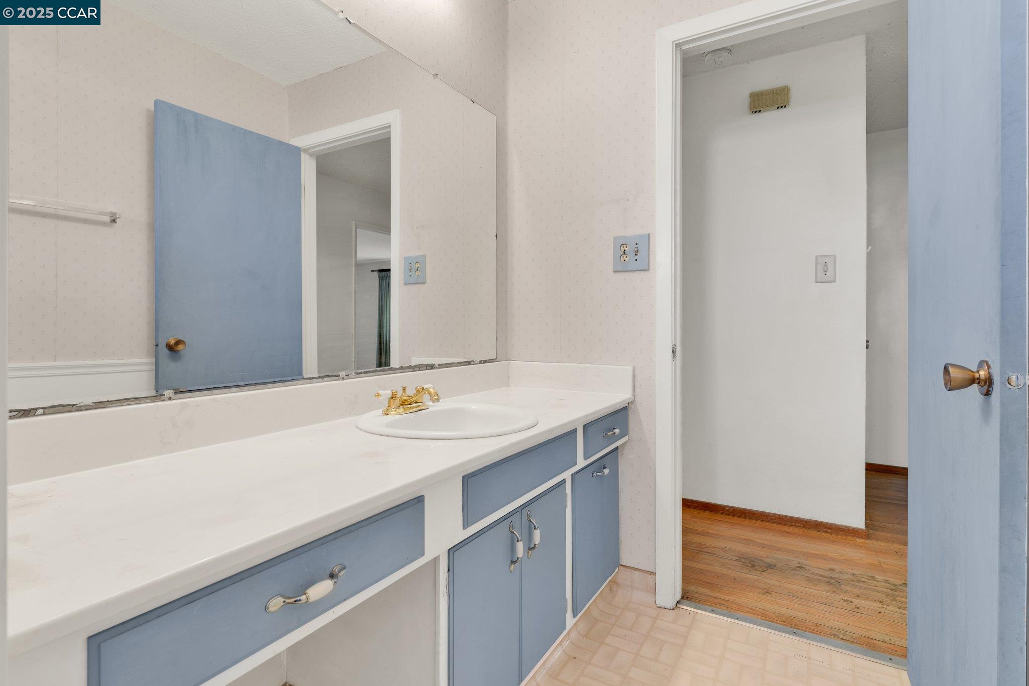 1150 Rolling Hill Way, Martinez, California 94553, 3 Bedrooms Bedrooms, 6 Rooms Rooms,2 BathroomsBathrooms,Residential,For Sale,1150 Rolling Hill Way,41103434