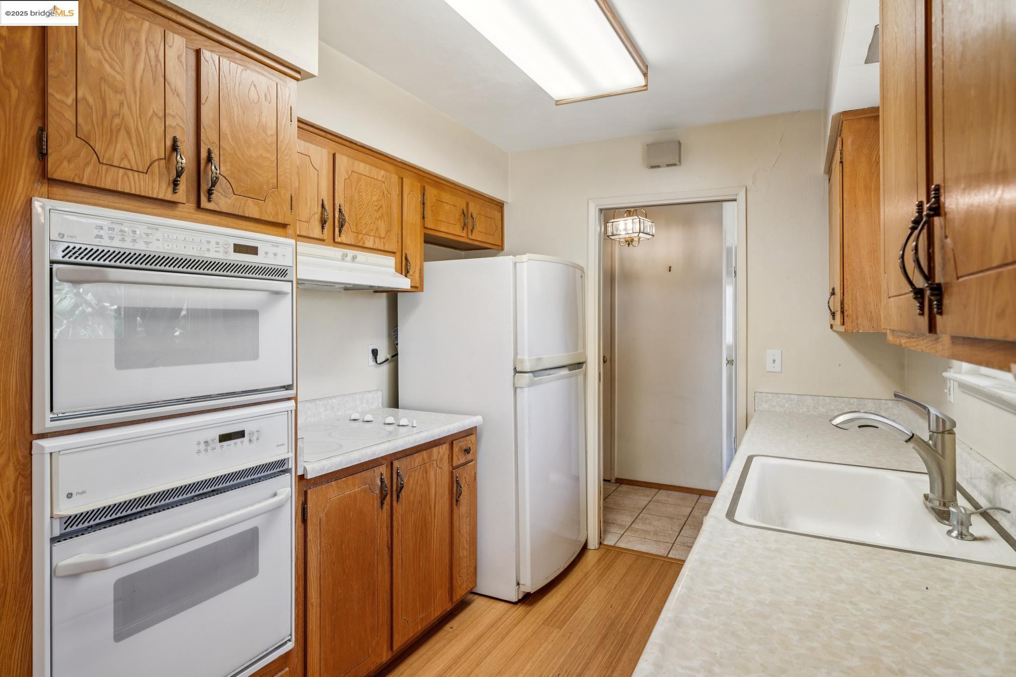 Detail Gallery Image 12 of 34 For 1401 Lemos Ln, Fremont,  CA 94539 - 3 Beds | 2 Baths