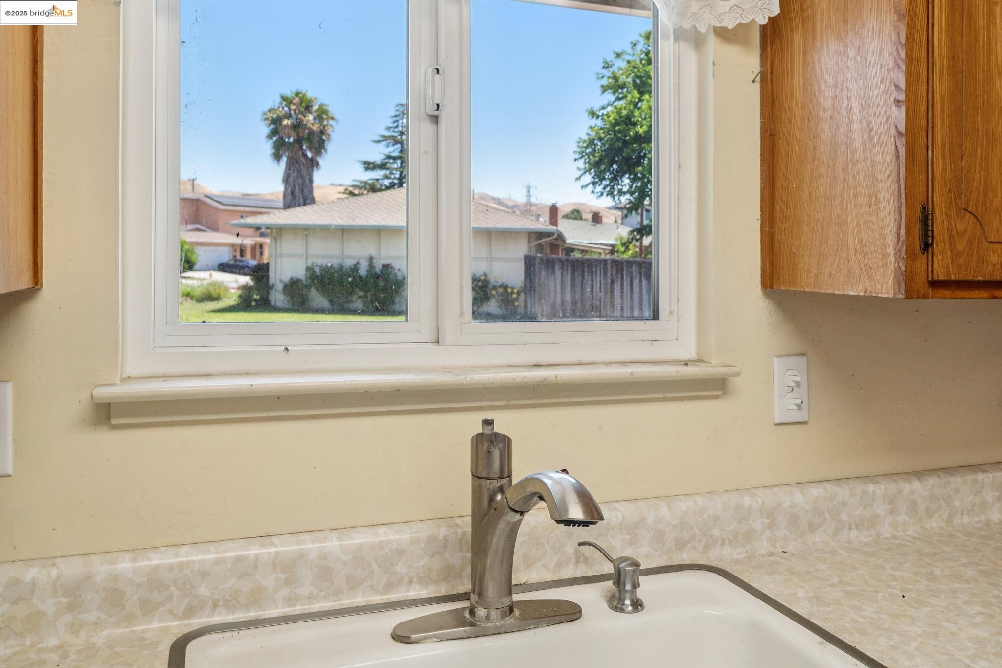 Detail Gallery Image 14 of 34 For 1401 Lemos Ln, Fremont,  CA 94539 - 3 Beds | 2 Baths