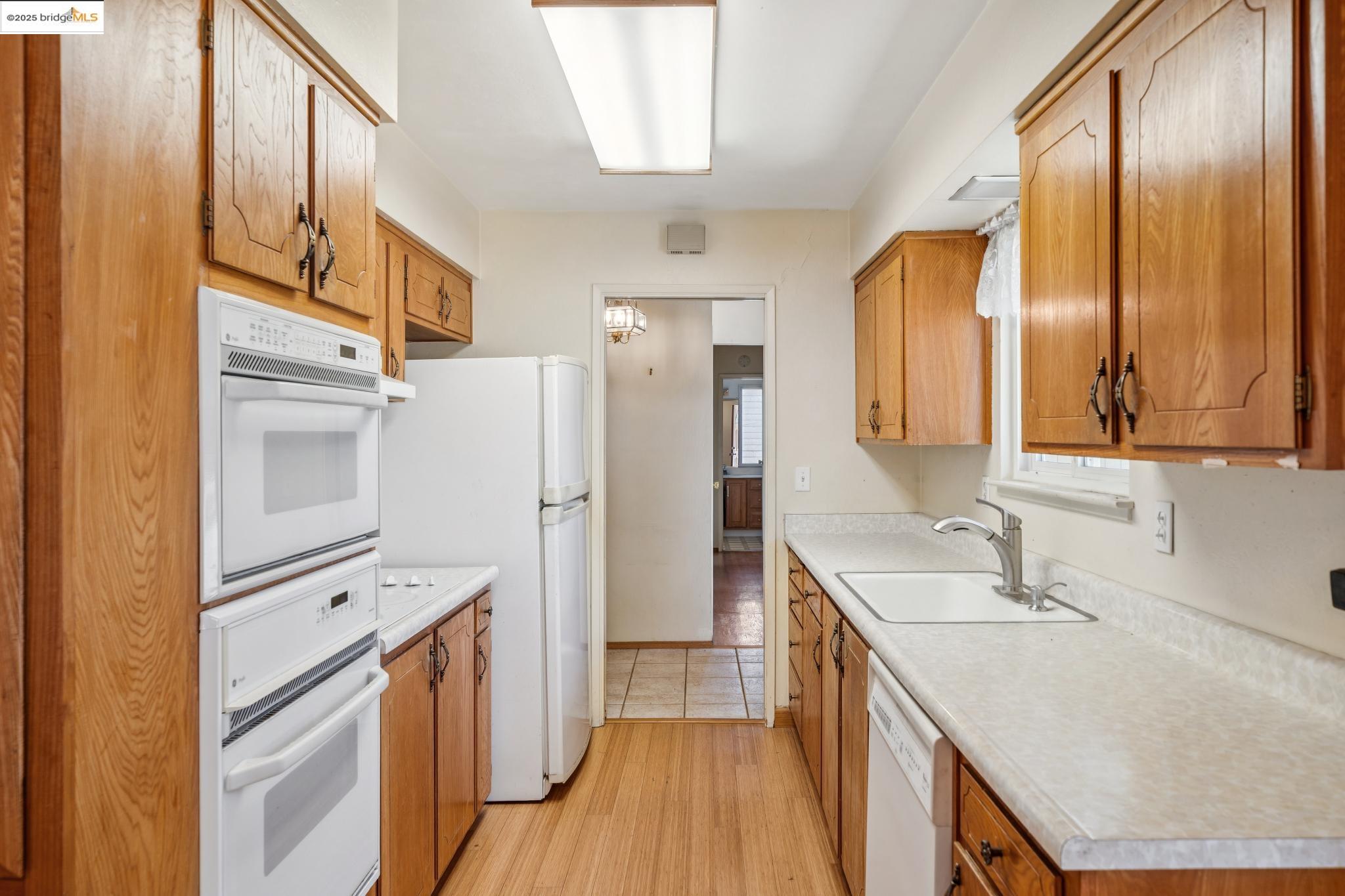 Detail Gallery Image 15 of 34 For 1401 Lemos Ln, Fremont,  CA 94539 - 3 Beds | 2 Baths