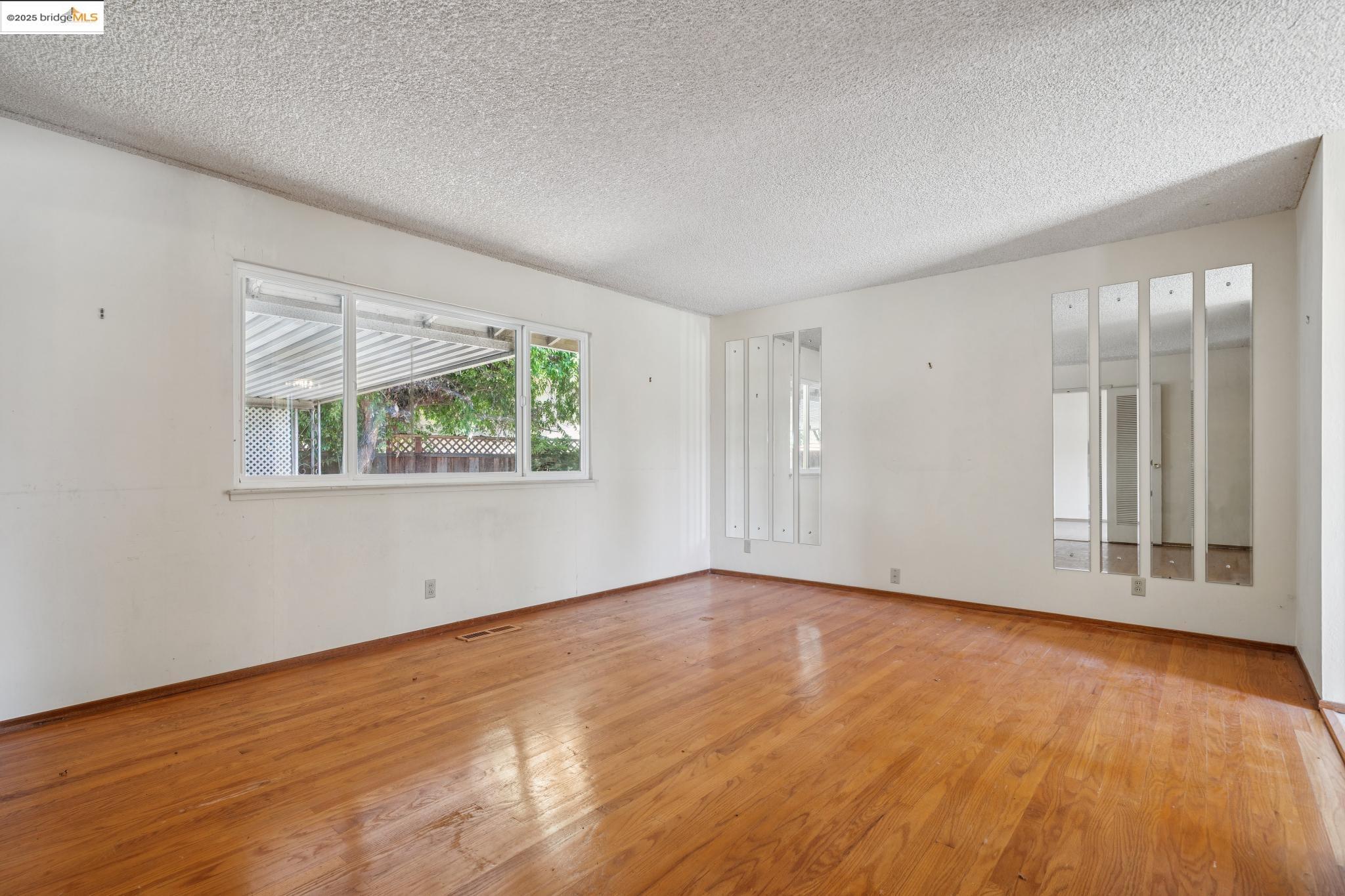 Detail Gallery Image 7 of 34 For 1401 Lemos Ln, Fremont,  CA 94539 - 3 Beds | 2 Baths