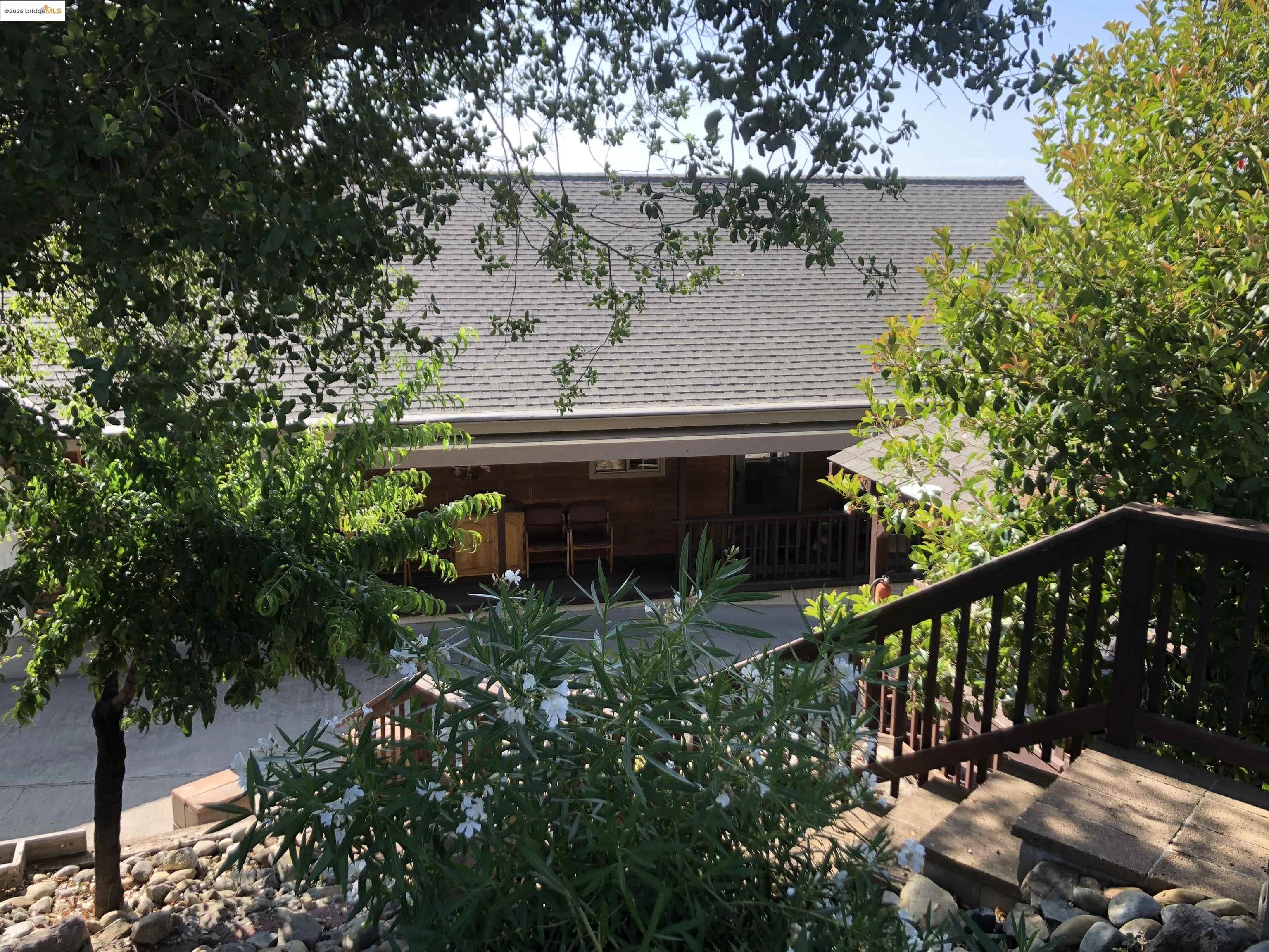 Detail Gallery Image 2 of 52 For 21239 Pokie Dr., Soulsbyville,  CA 95372 - 3 Beds | 2 Baths