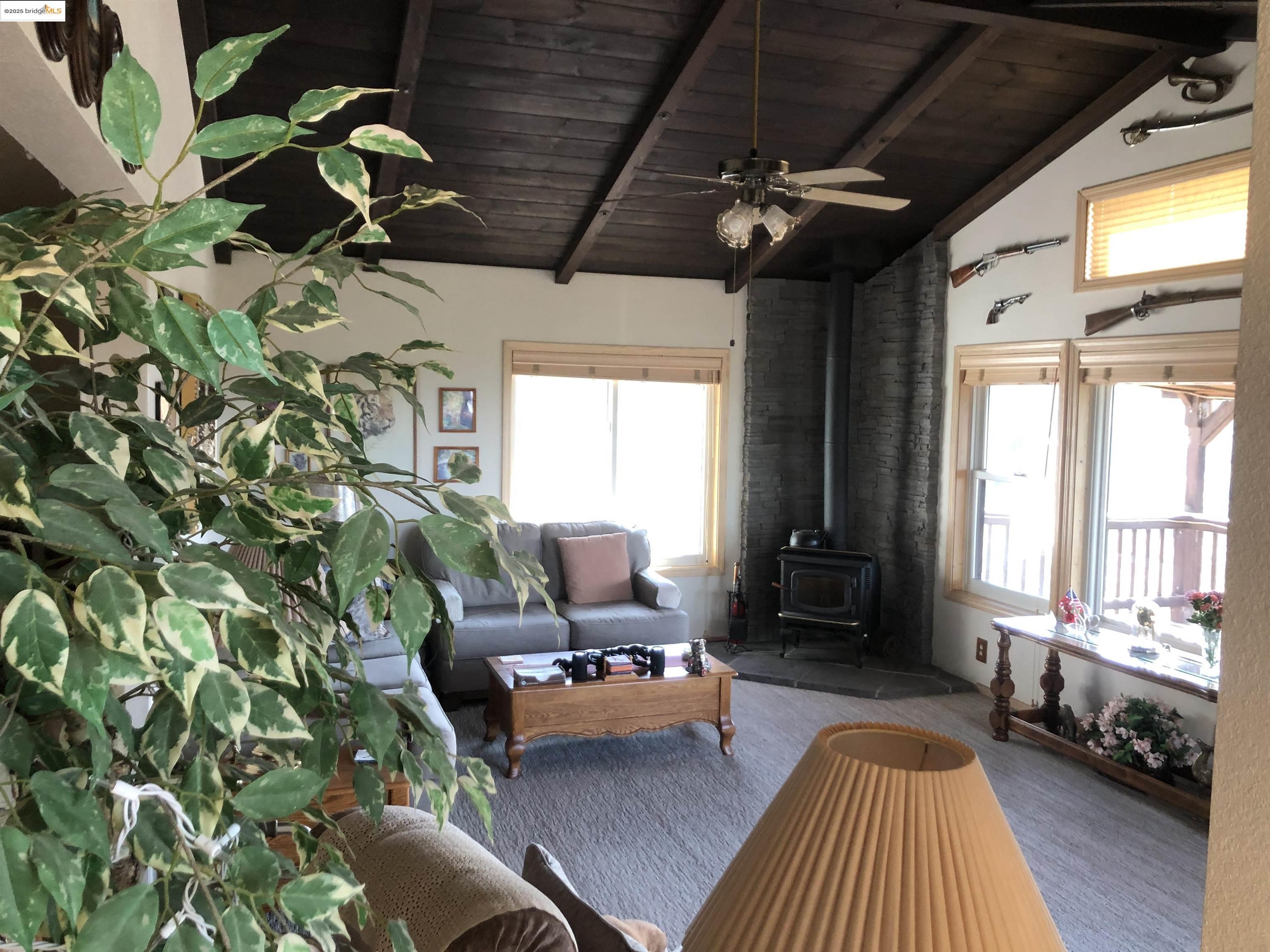 Detail Gallery Image 13 of 52 For 21239 Pokie Dr., Soulsbyville,  CA 95372 - 3 Beds | 2 Baths
