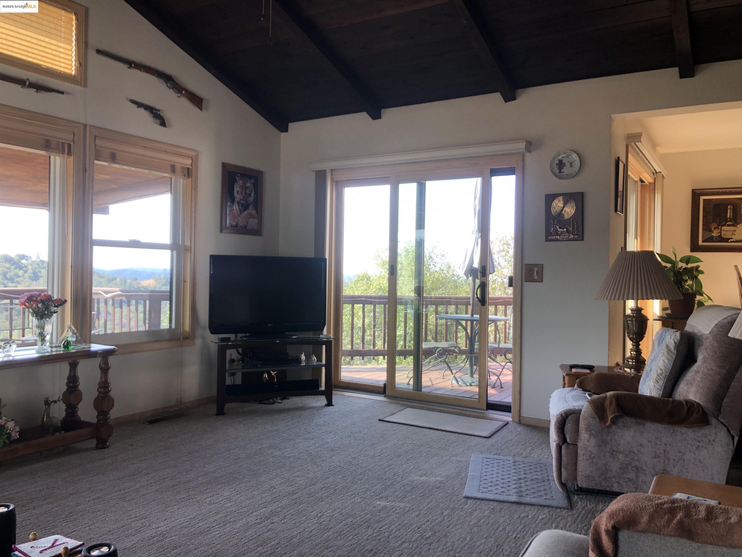Detail Gallery Image 15 of 52 For 21239 Pokie Dr., Soulsbyville,  CA 95372 - 3 Beds | 2 Baths