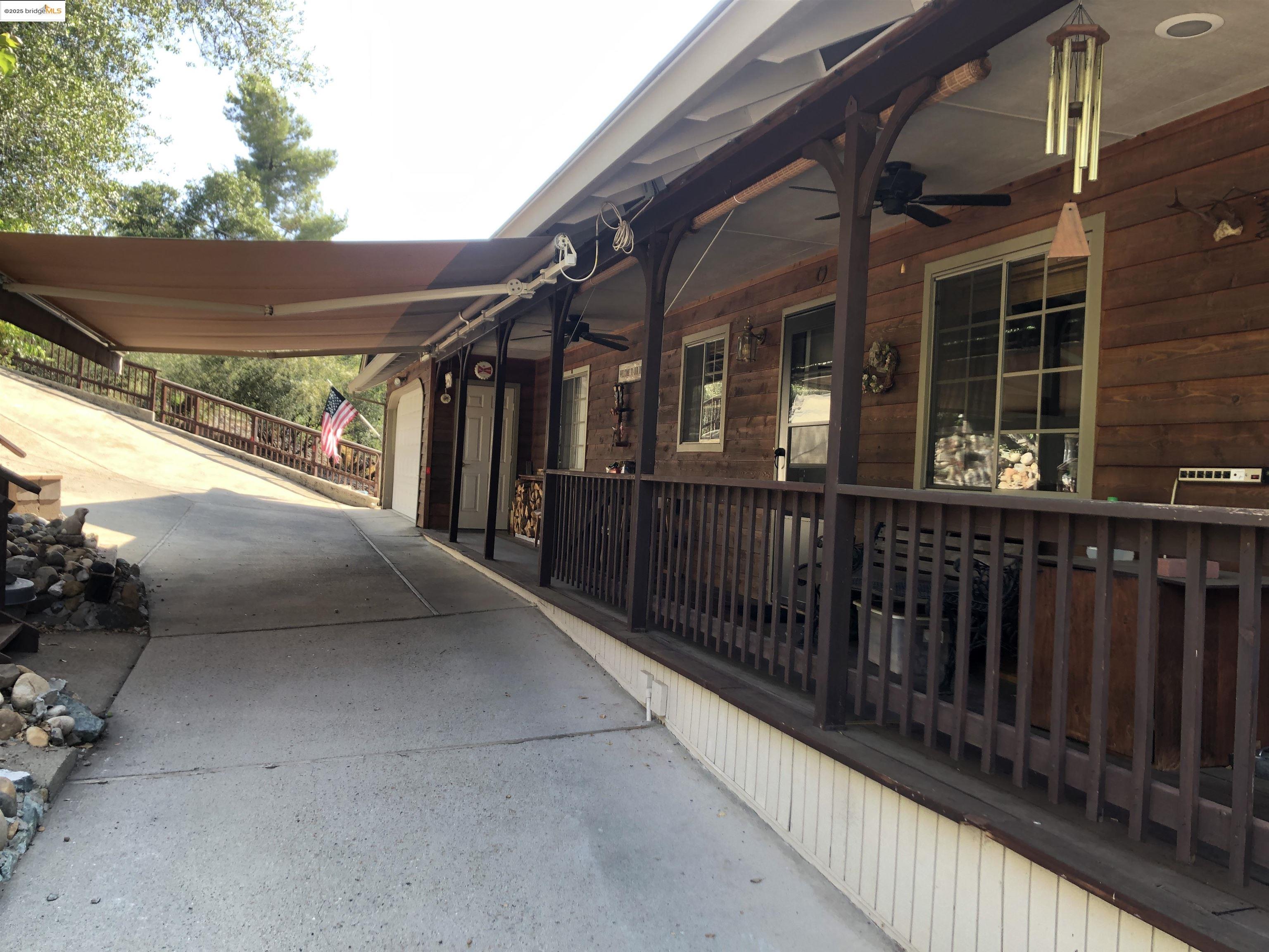 Detail Gallery Image 4 of 52 For 21239 Pokie Dr., Soulsbyville,  CA 95372 - 3 Beds | 2 Baths
