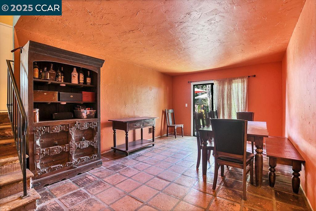 Detail Gallery Image 17 of 35 For 1050 Woodglen, Oakley,  CA 94561 - 4 Beds | 3 Baths