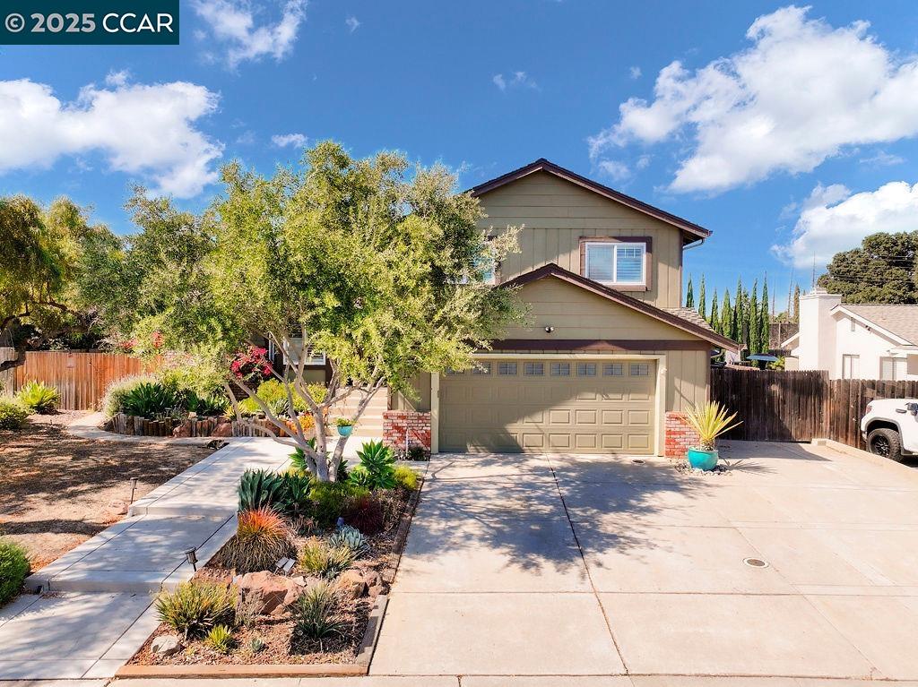 Detail Gallery Image 3 of 35 For 1050 Woodglen, Oakley,  CA 94561 - 4 Beds | 3 Baths