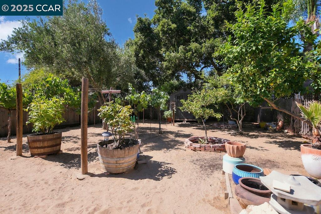 Detail Gallery Image 29 of 35 For 1050 Woodglen, Oakley,  CA 94561 - 4 Beds | 3 Baths