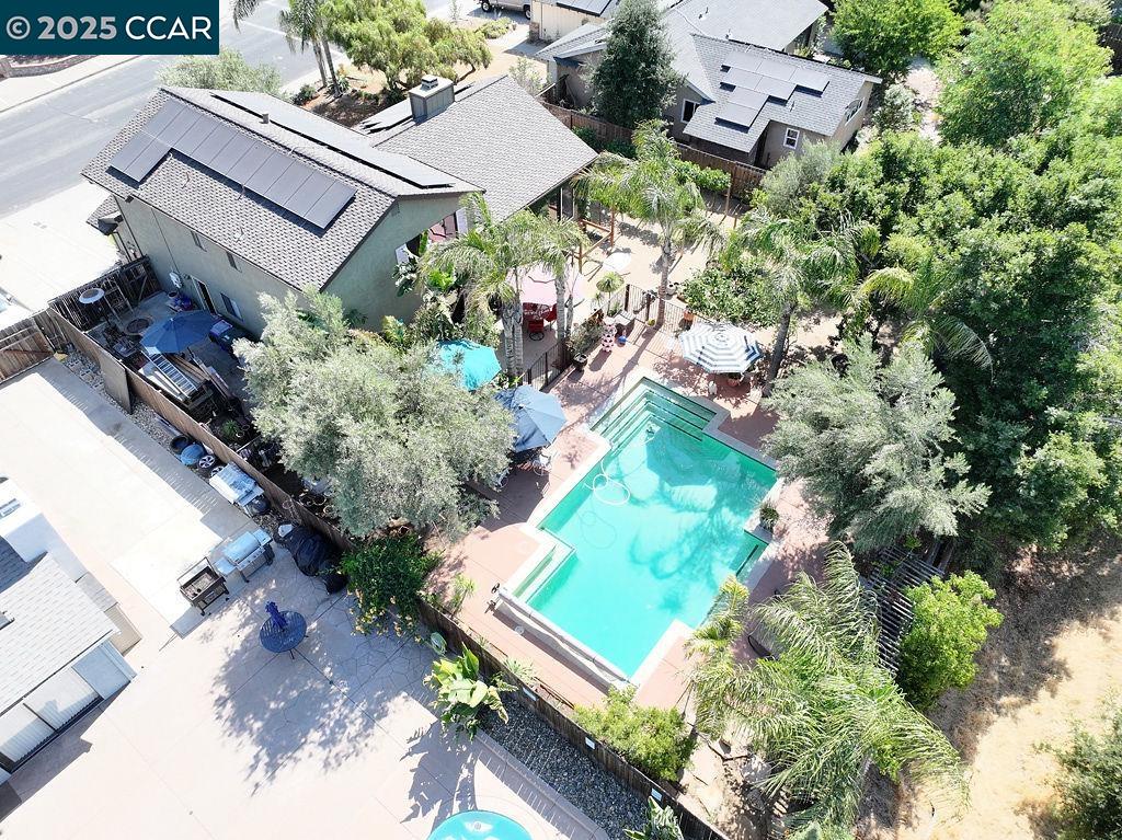 Detail Gallery Image 32 of 35 For 1050 Woodglen, Oakley,  CA 94561 - 4 Beds | 3 Baths
