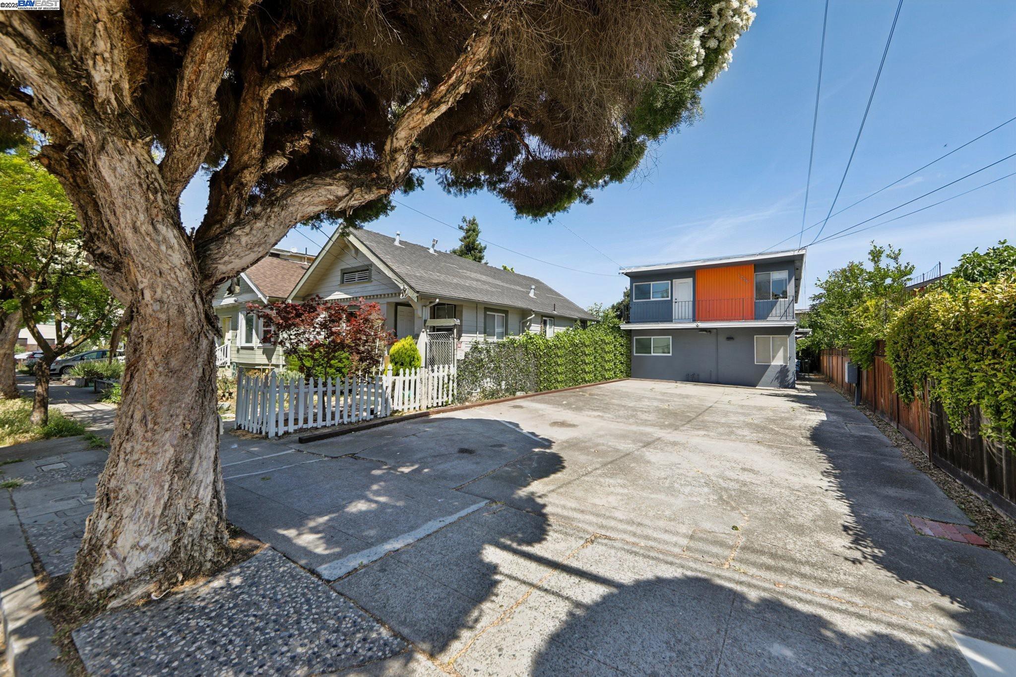 Detail Gallery Image 1 of 1 For 1235 Carrison Street, Berkeley,  CA 94702 - – Beds | – Baths