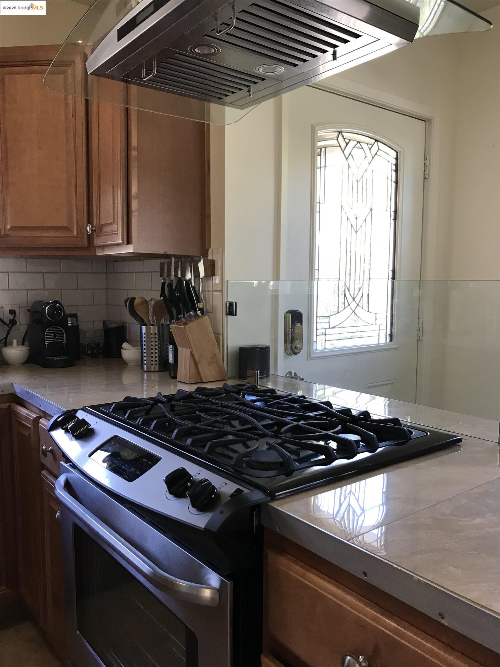 2408 8Th St, Berkeley, California 94710, 1 Bedroom Bedrooms, 3 Rooms Rooms,1 BathroomBathrooms,Residential Lease,For Rent,2408 8Th St,41103443