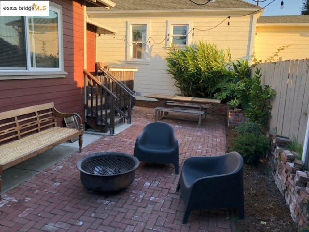 2408 8Th St, Berkeley, California 94710, 1 Bedroom Bedrooms, 3 Rooms Rooms,1 BathroomBathrooms,Residential Lease,For Rent,2408 8Th St,41103443