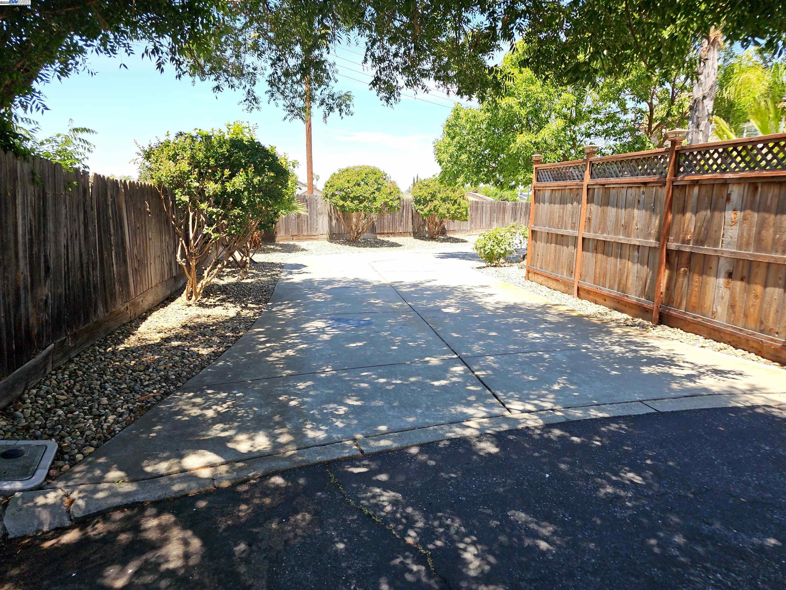 Detail Gallery Image 3 of 60 For 4020 Haley Ct, Oakley,  CA 94561 - 3 Beds | 2/1 Baths