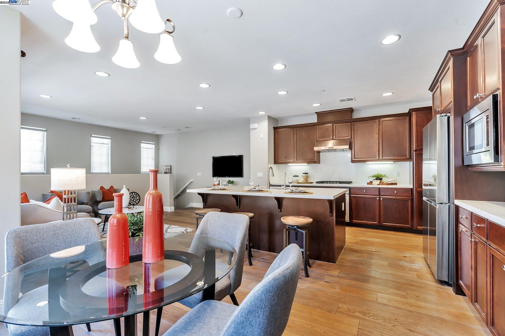 Photo #12: 41103446 Listing: Photo #12