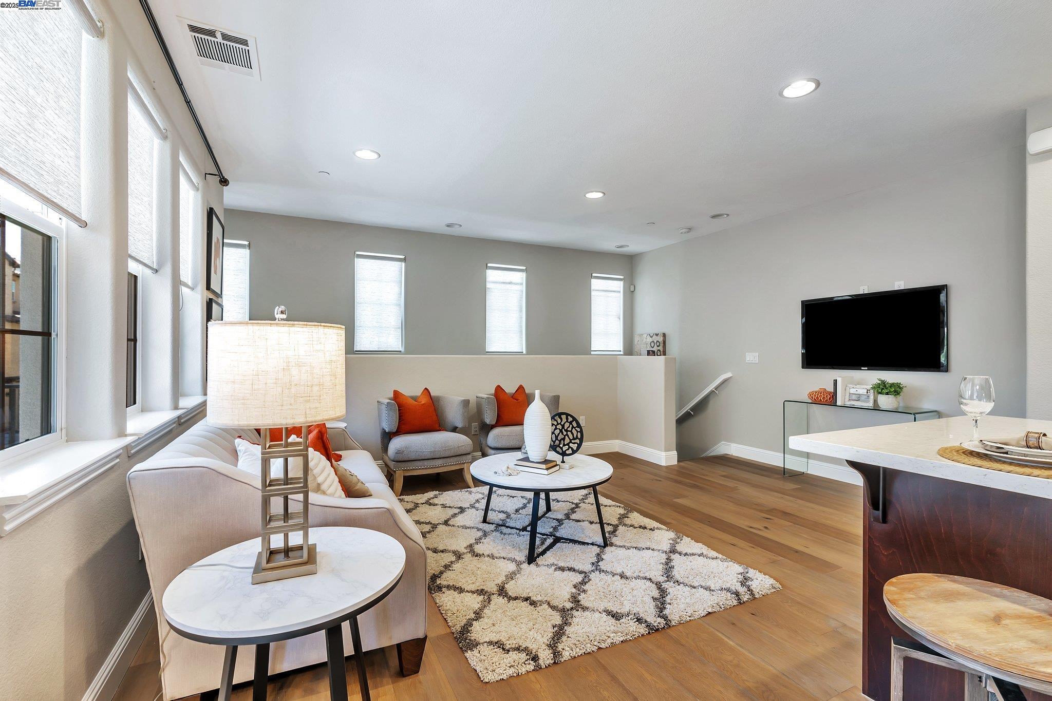 Photo #6: 41103446 Listing 