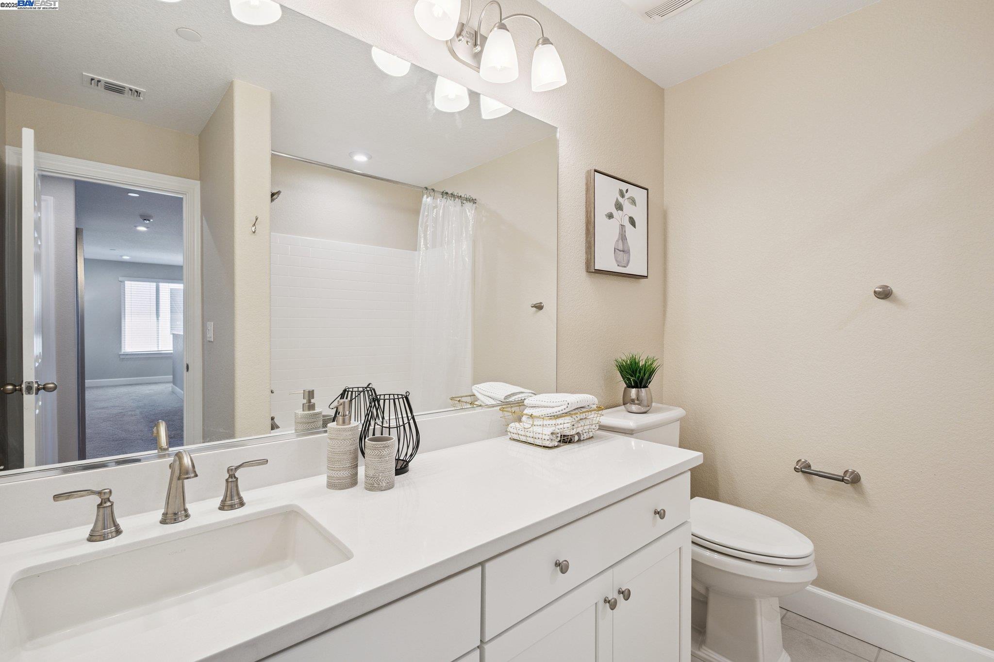 Detail Gallery Image 26 of 44 For 15492 Warbler Pl, Lathrop,  CA 95330 - 4 Beds | 3 Baths
