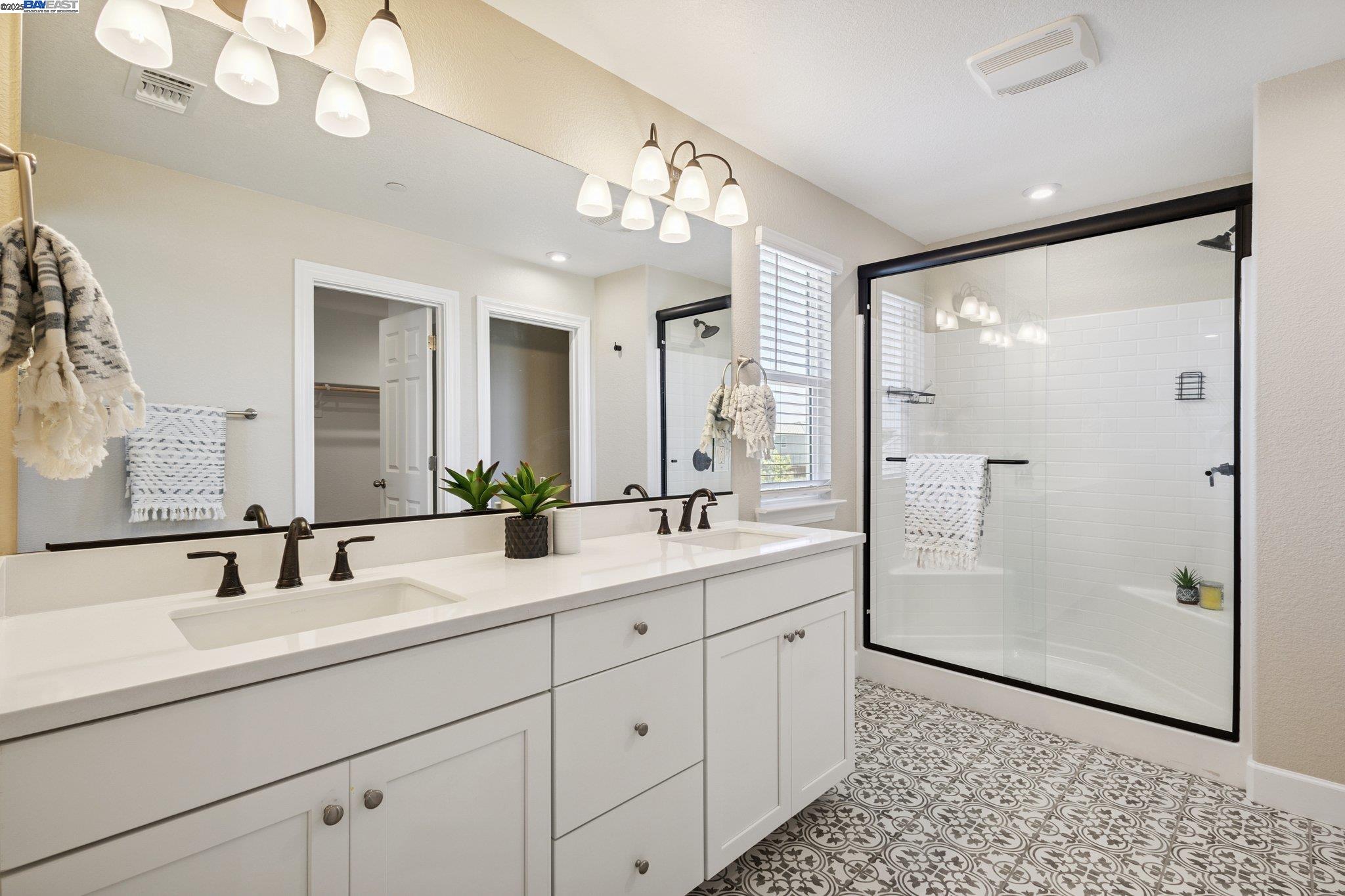 Detail Gallery Image 29 of 44 For 15492 Warbler Pl, Lathrop,  CA 95330 - 4 Beds | 3 Baths