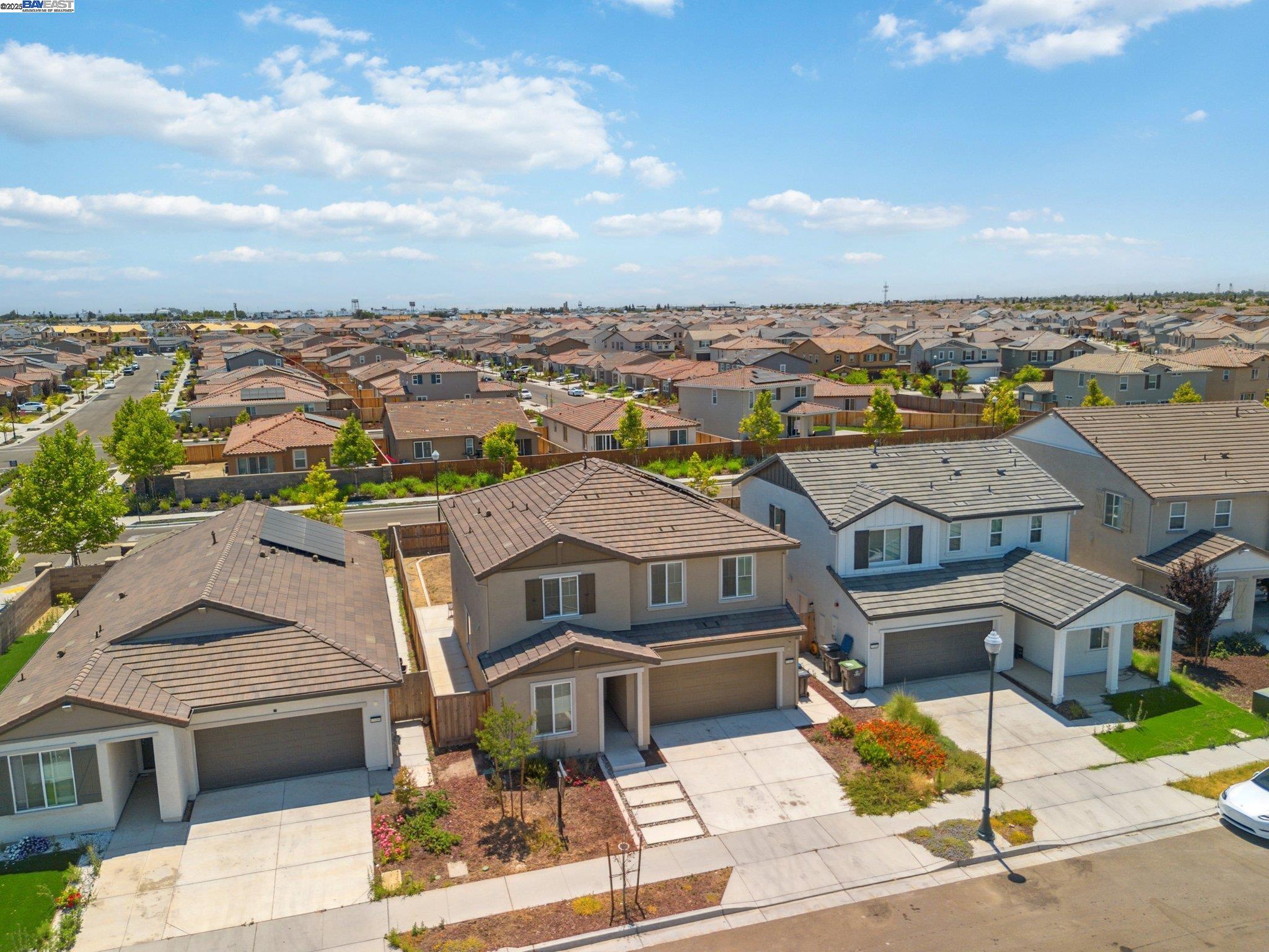 Detail Gallery Image 35 of 44 For 15492 Warbler Pl, Lathrop,  CA 95330 - 4 Beds | 3 Baths