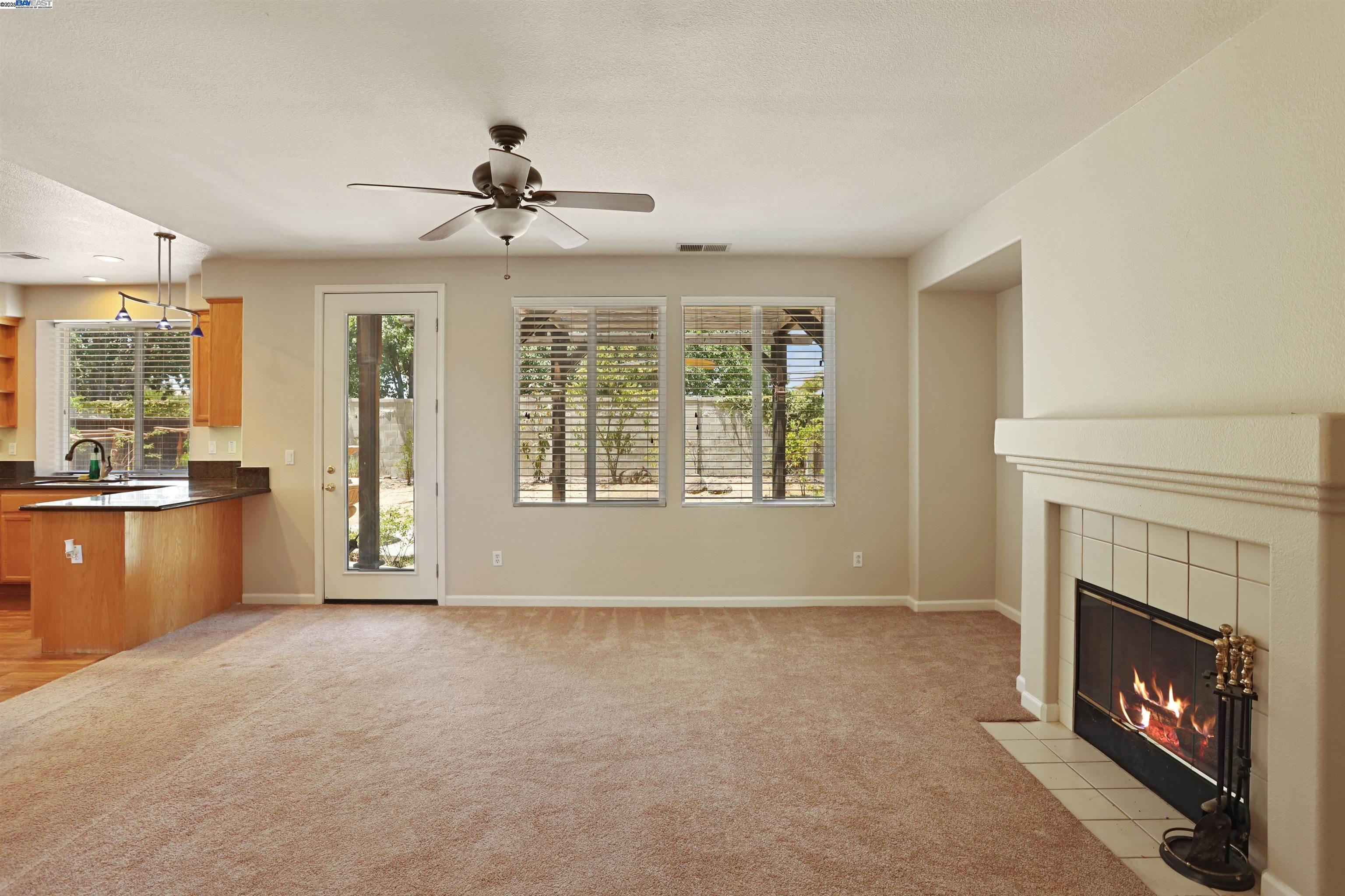Detail Gallery Image 9 of 43 For 1841 Oregano Way, Tracy,  CA 95376-6727 - 5 Beds | 3 Baths